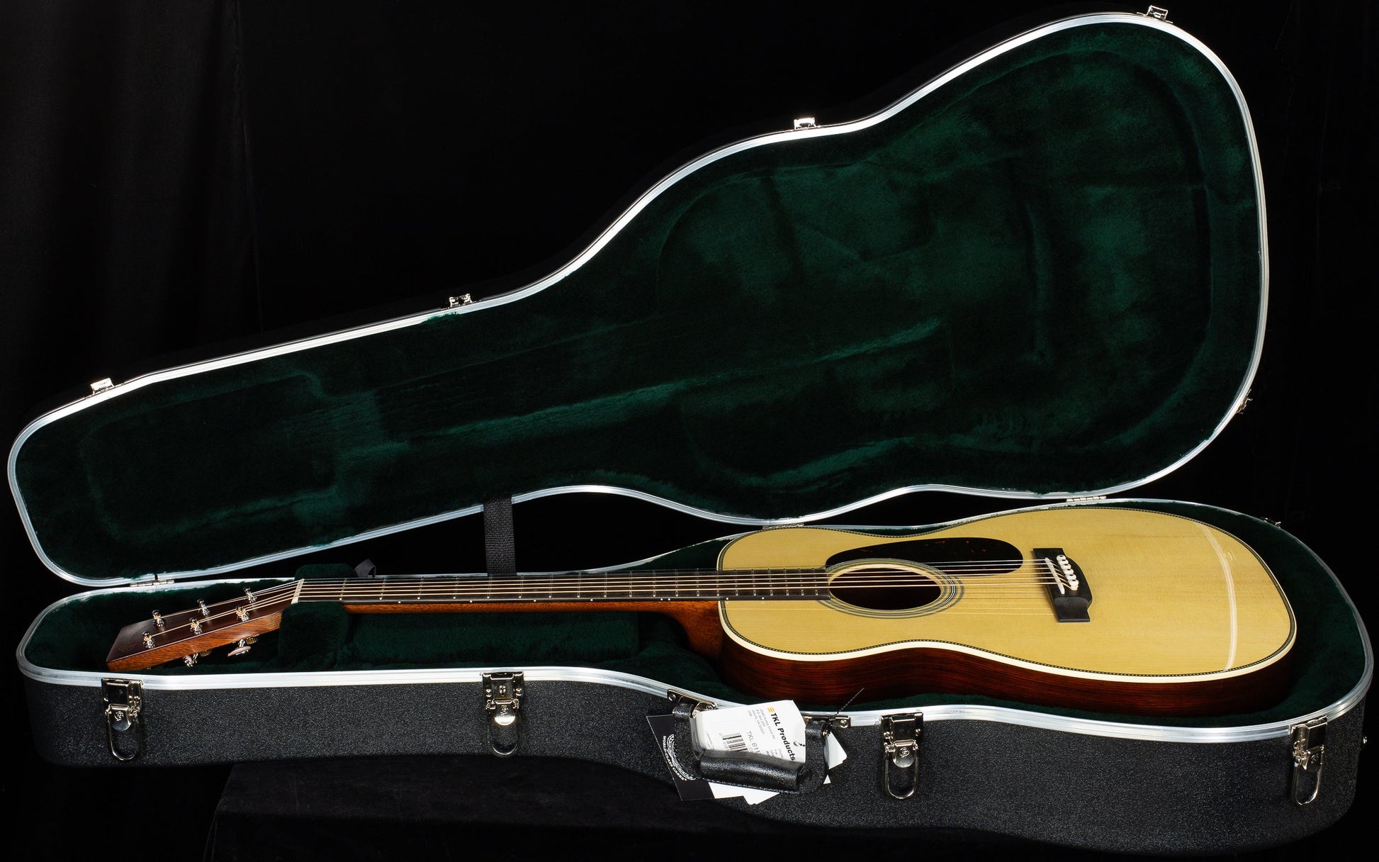Martin Custom Shop Willcutt Exclusive 00 28 Style Adirondack/Guatemalan Rosewood (466)