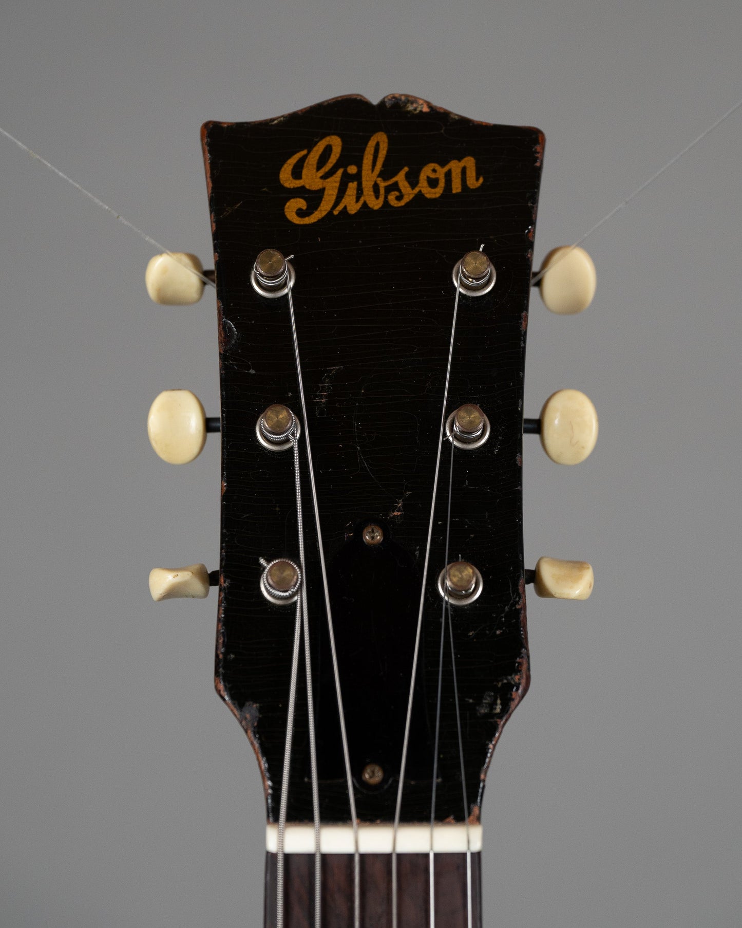 1946 Gibson J-45 (USA, Sunburst, Gibson Case)