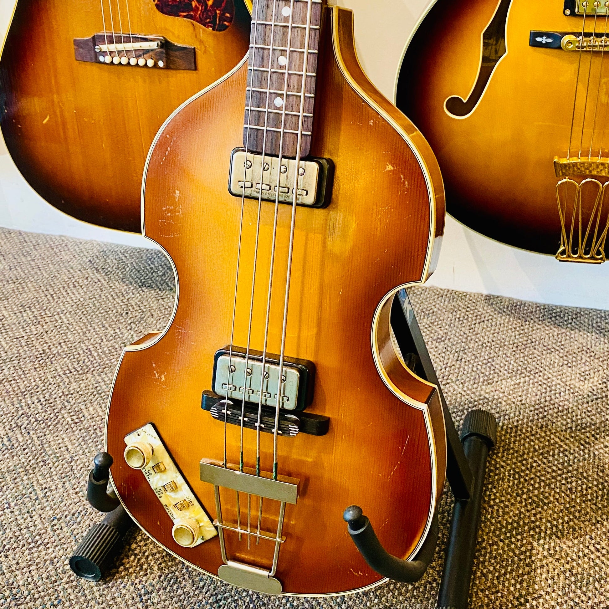 Hofner 500/1 Violin Bass 63 Relic Guitar, Left Handed Used