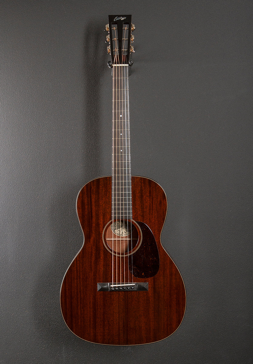 0001 Mahogany