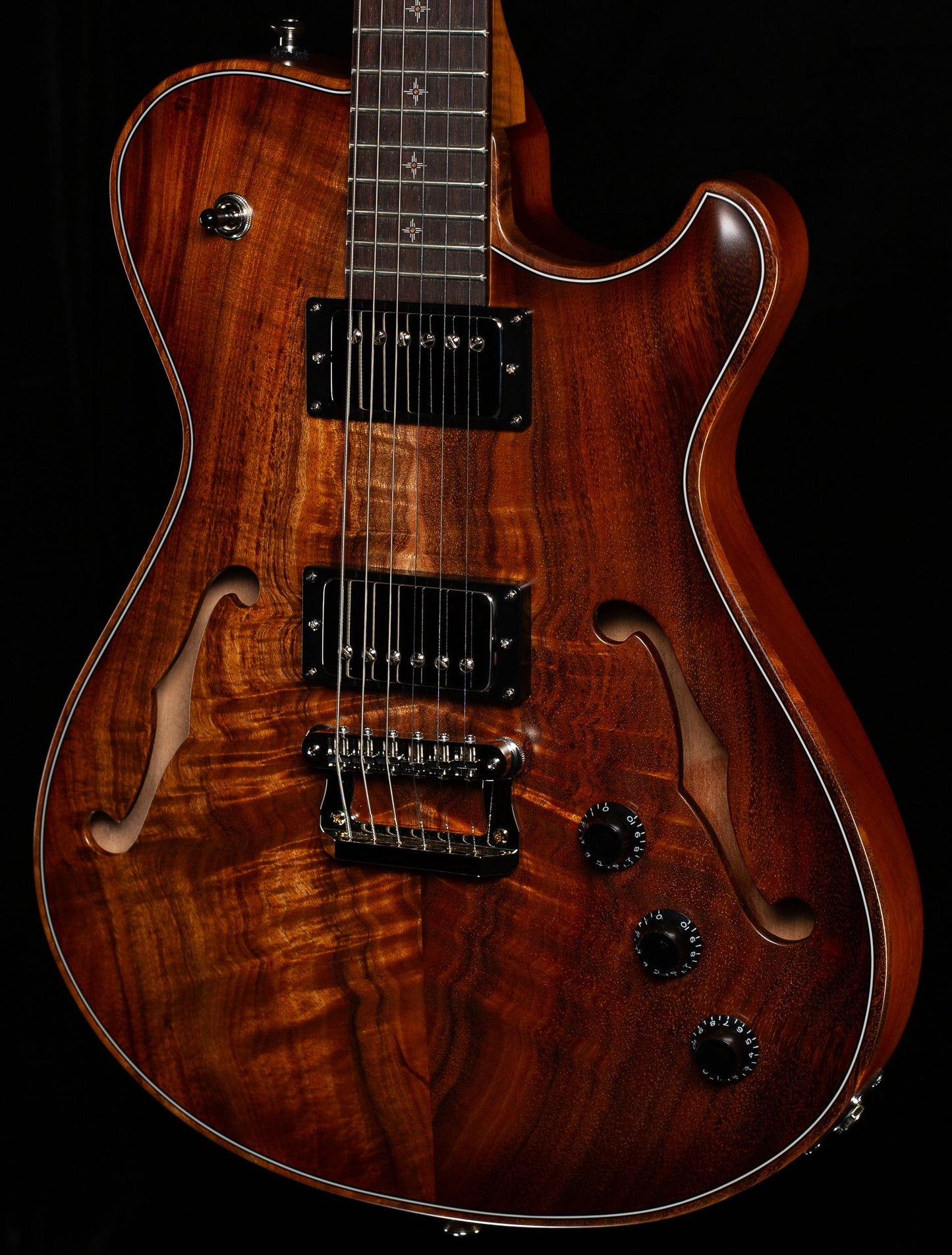 Knaggs Influence Chena SVHS KoaBurst(380)