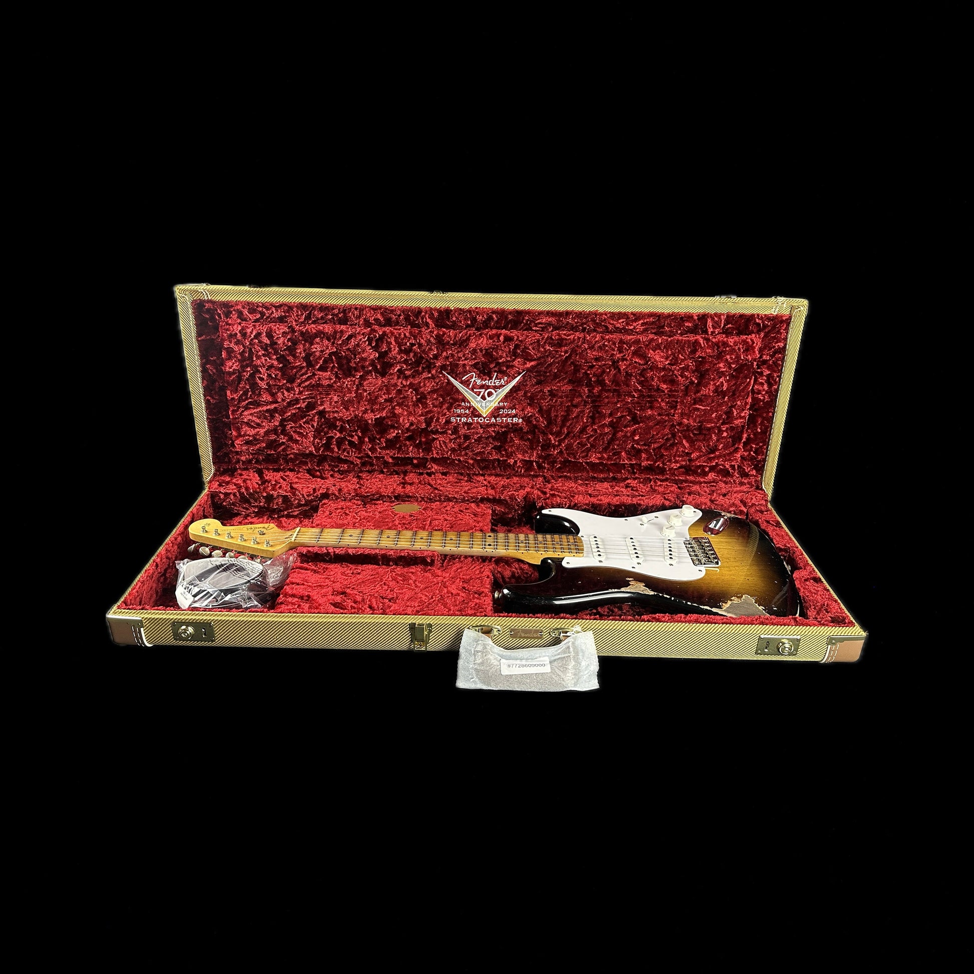 Fender Custom Shop LTD 70th Anniversary 1954 Stratocaster Heavy Relic 2-Color Sunburst w/case