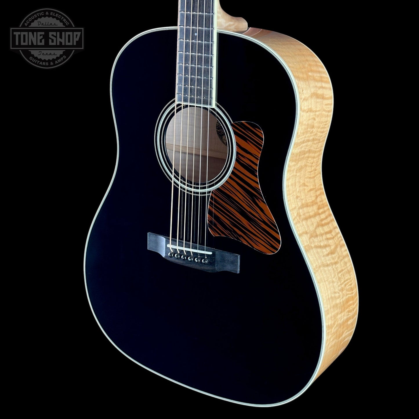 Collings CJ Jet Black Top Tigerstripe Pickguard Sitka/Maple w/Case 36567