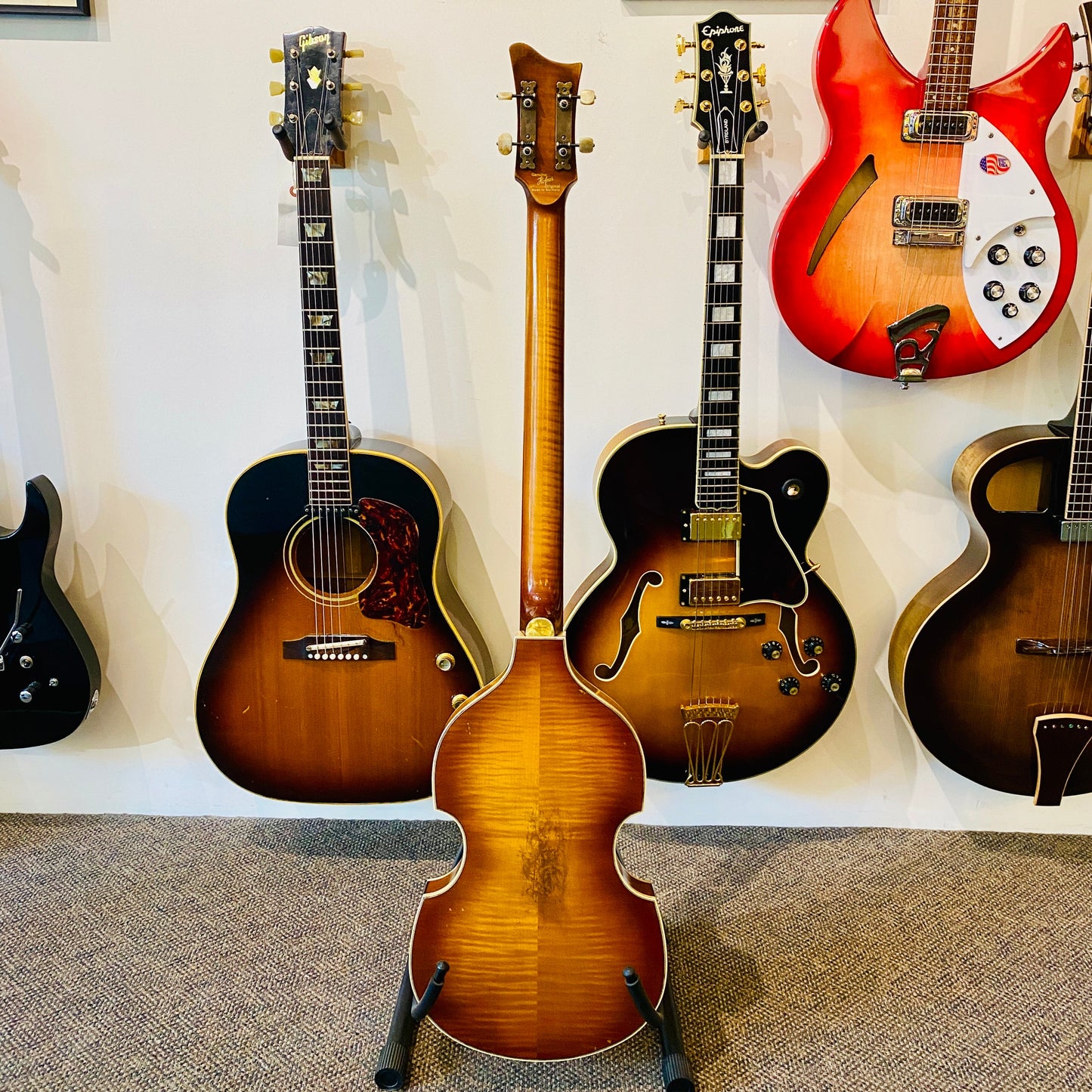 Hofner 500/1 Violin Bass 63 Relic Guitar, Left Handed Used