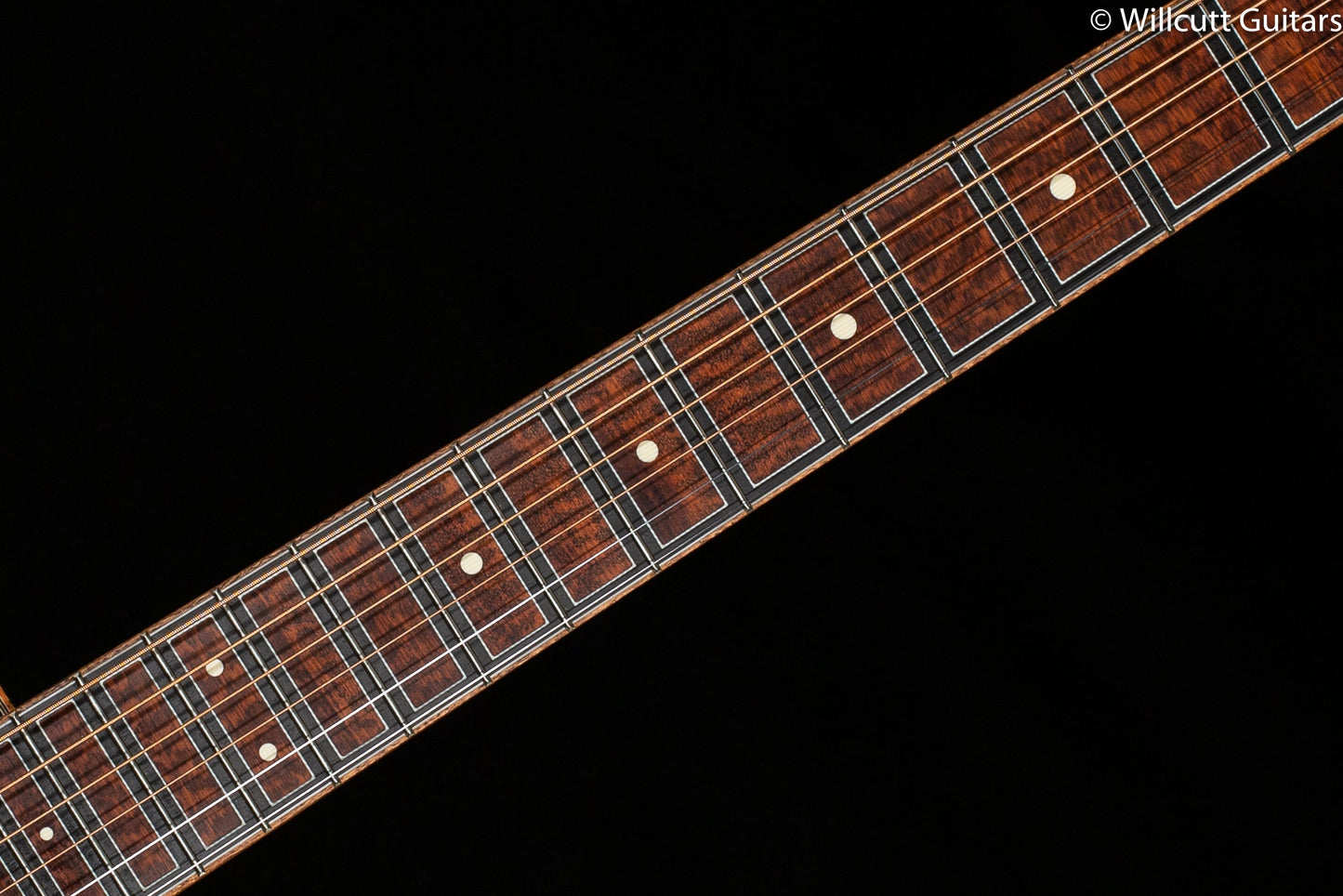 Santa Cruz OM Model Custom Ancient Sitka Fiddleback Mahogany