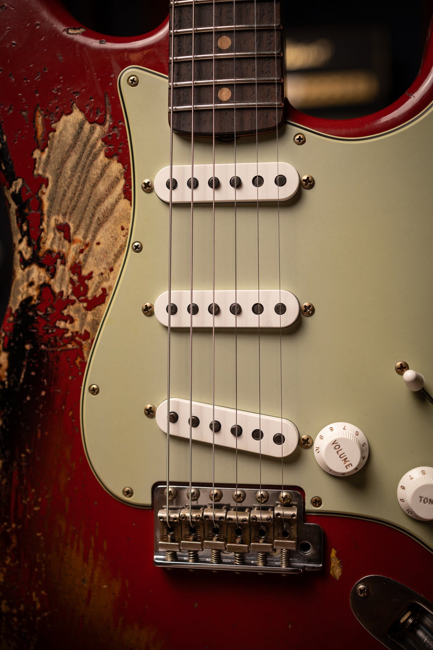 Fender Custom Shop 1961 Stratocaster Super Heavy Relic Electric Guitar - Aged Dakota Red over 3-Color Sunburst