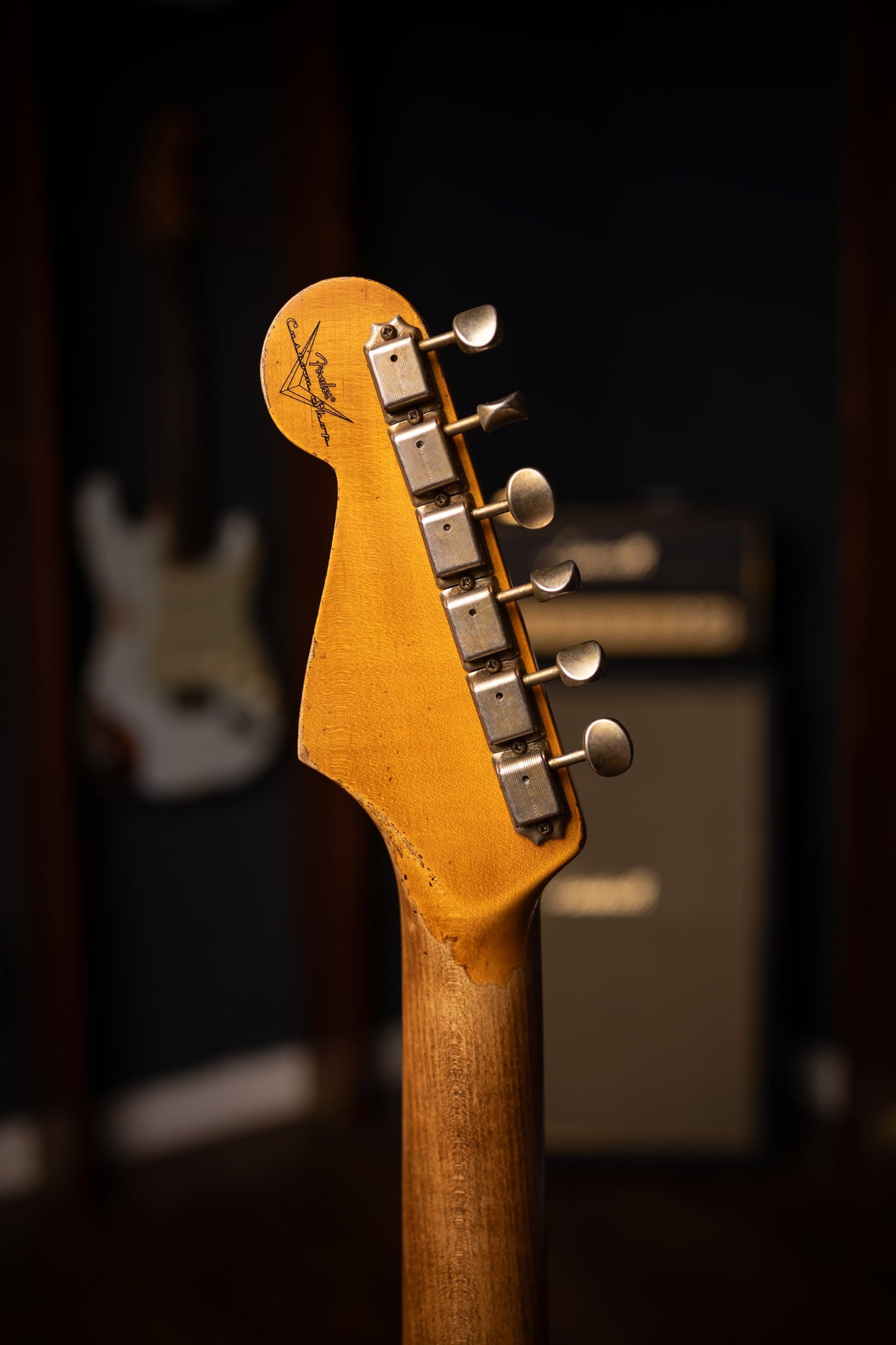 Fender Custom Shop 1961 Stratocaster Super Heavy Relic Electric Guitar - Aged Dakota Red over 3-Color Sunburst