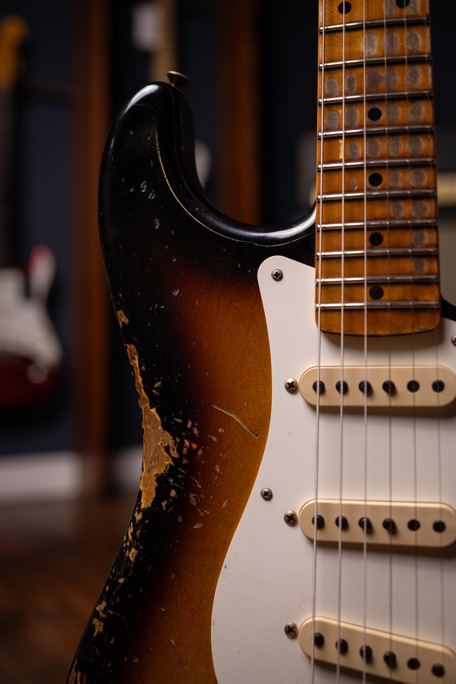 Fender Custom Shop Stratocaster 1957 Heavy Relic Electric Guitar - Aged 2-Color Sunburst