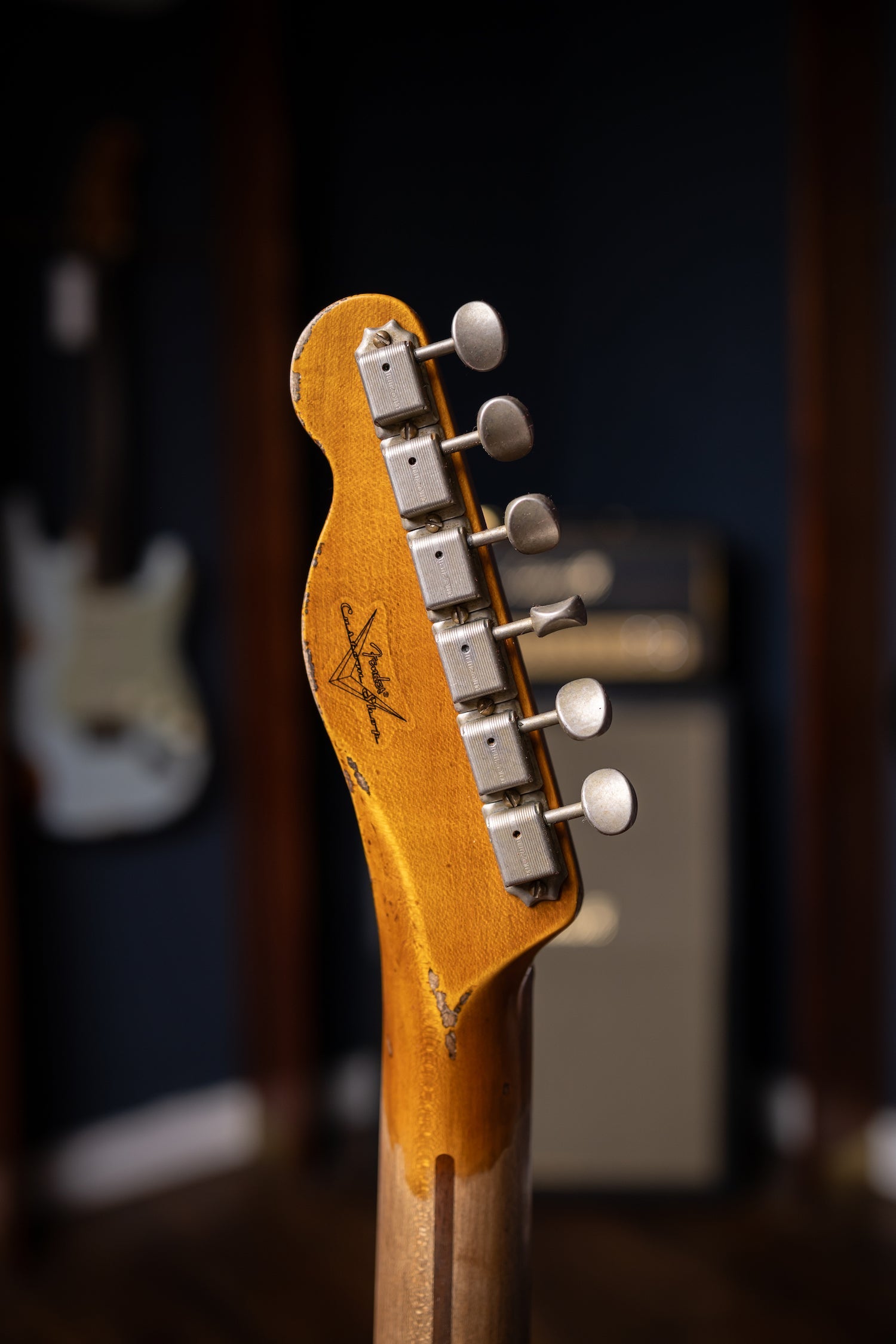 Fender Custom Shop 1952 Telecaster Super Heavy Relic Electric Guitar - Aged Cherry Sunburst