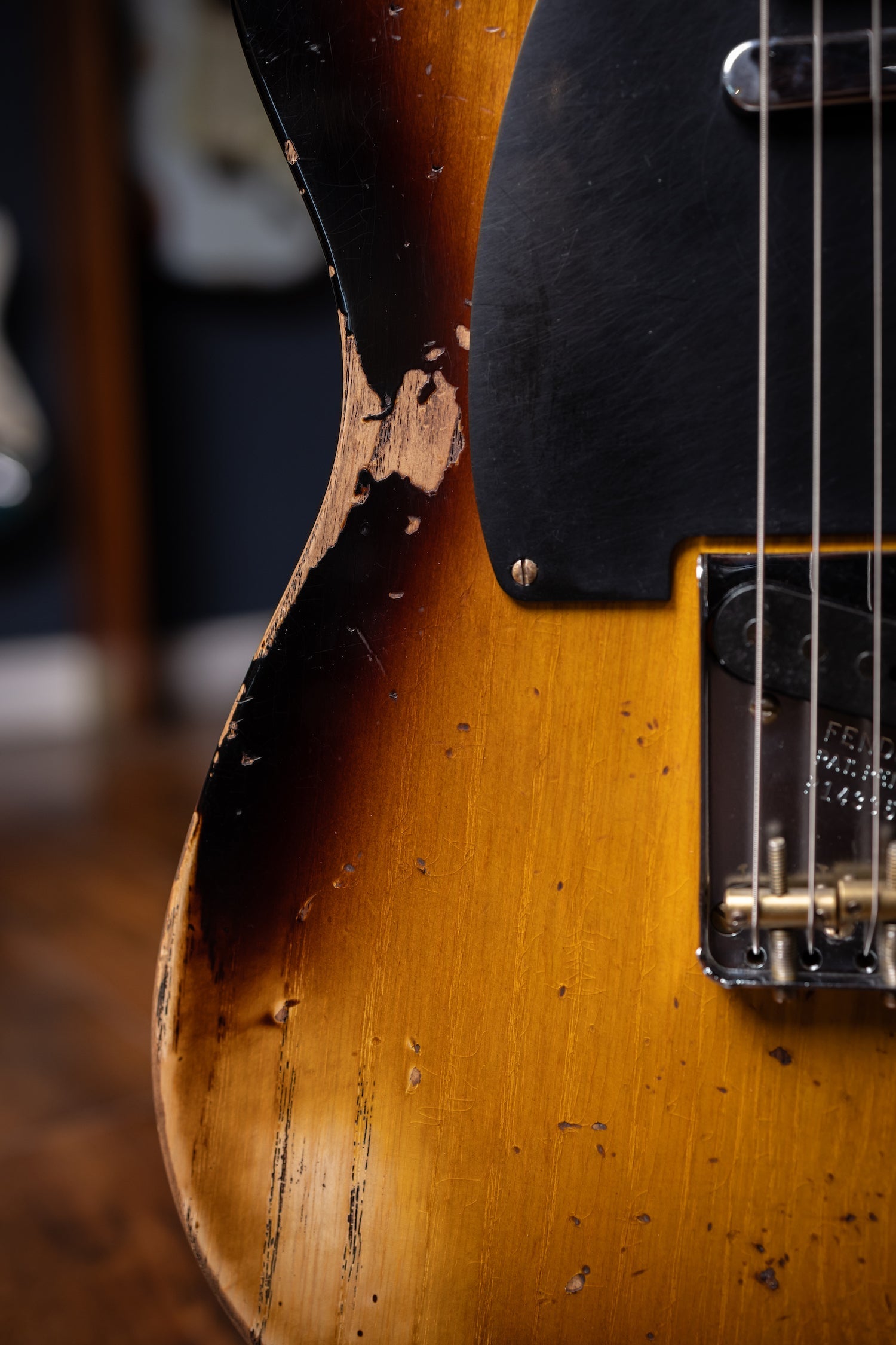Fender Custom Shop 1951 Telecaster Nocaster Heavy Relic - 2-Color Sunburst