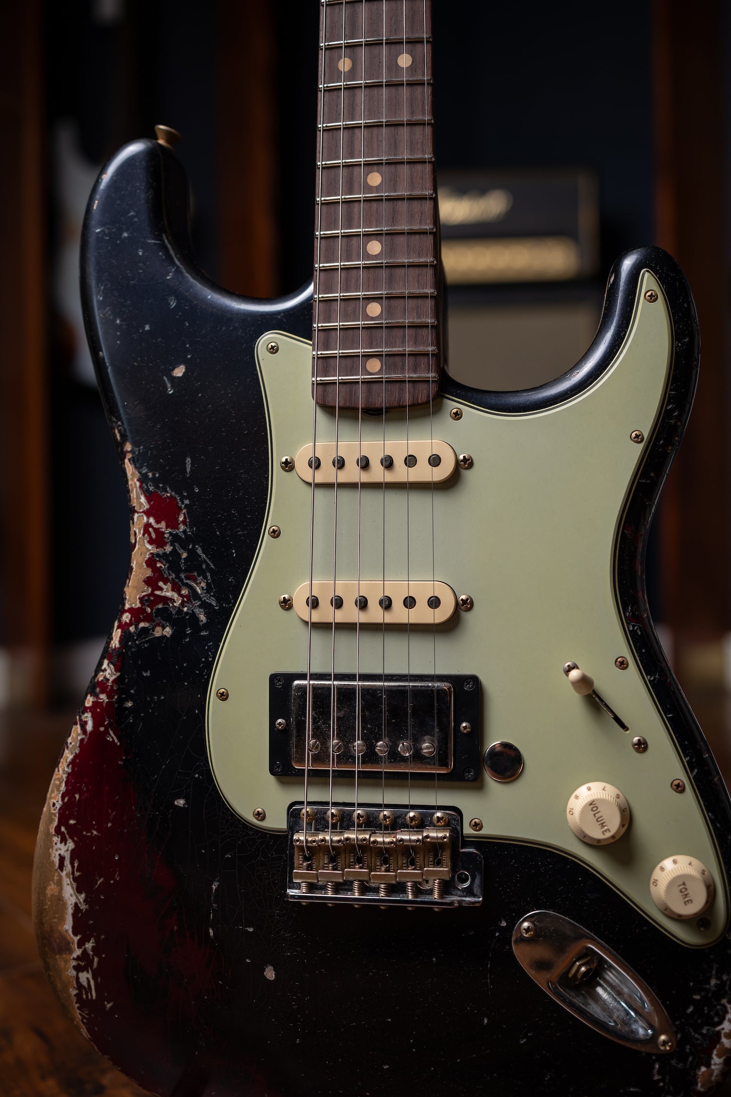 Fender Custom Shop Limited Edition '59 Strat HSS Heavy Relic - Black Pearl over Midnight Wine