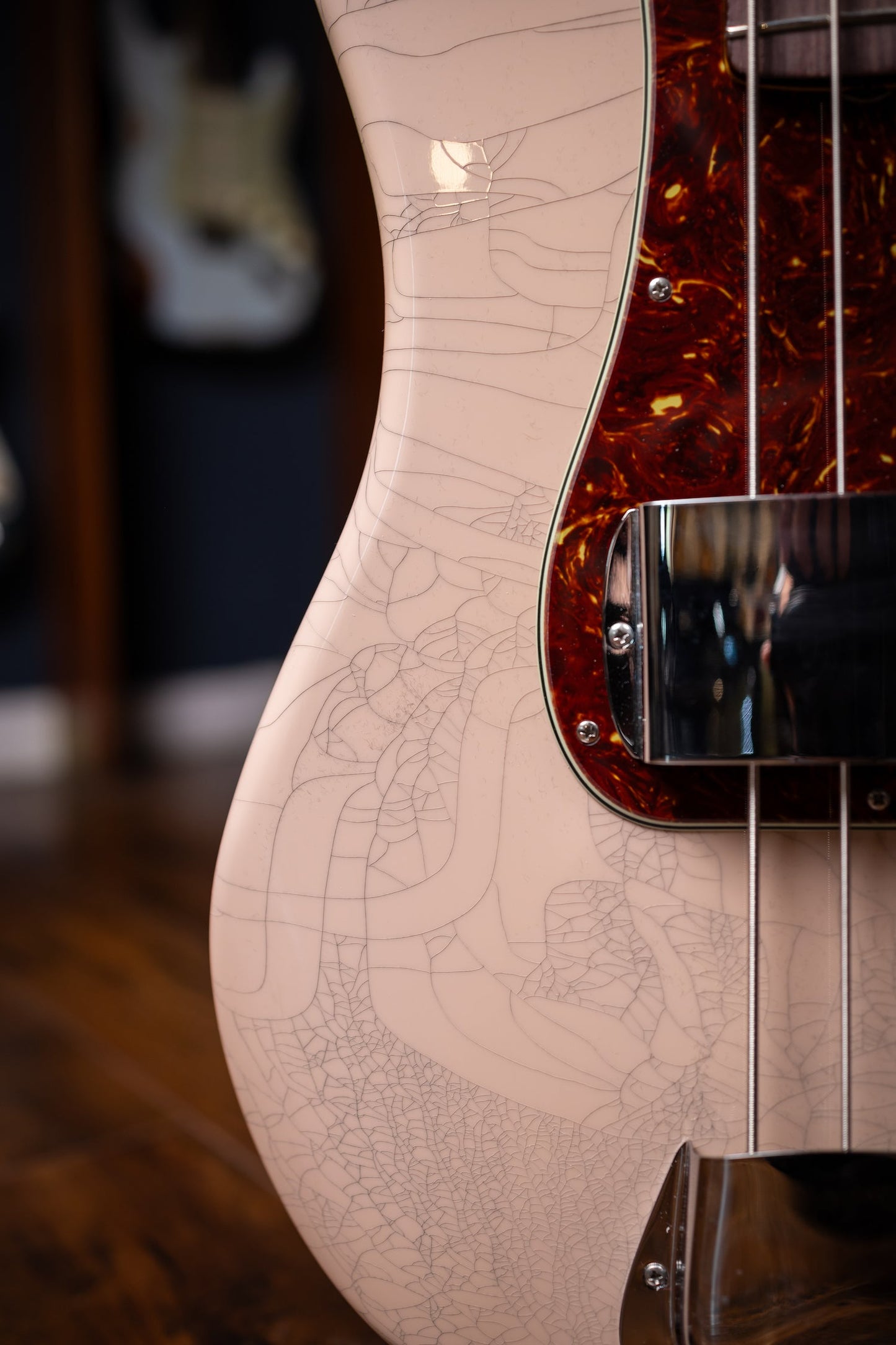 Fender Custom Shop 1960 Precision Bass DLX Closet Classic - Faded Aged Shell Pink