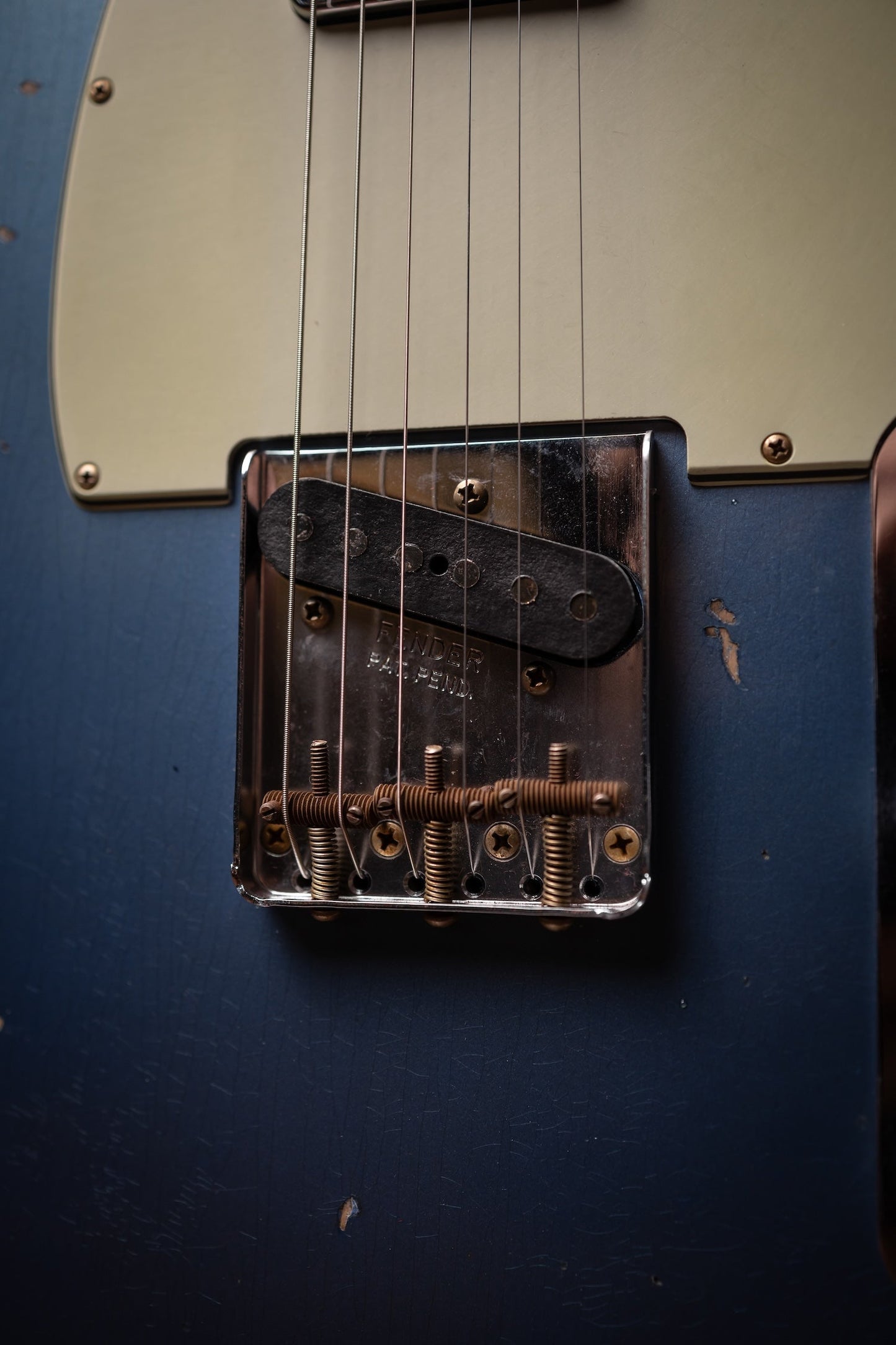 Fender Custom Shop 1963 Telecaster Relic Electric Guitar - Aged Lake Placid Blue