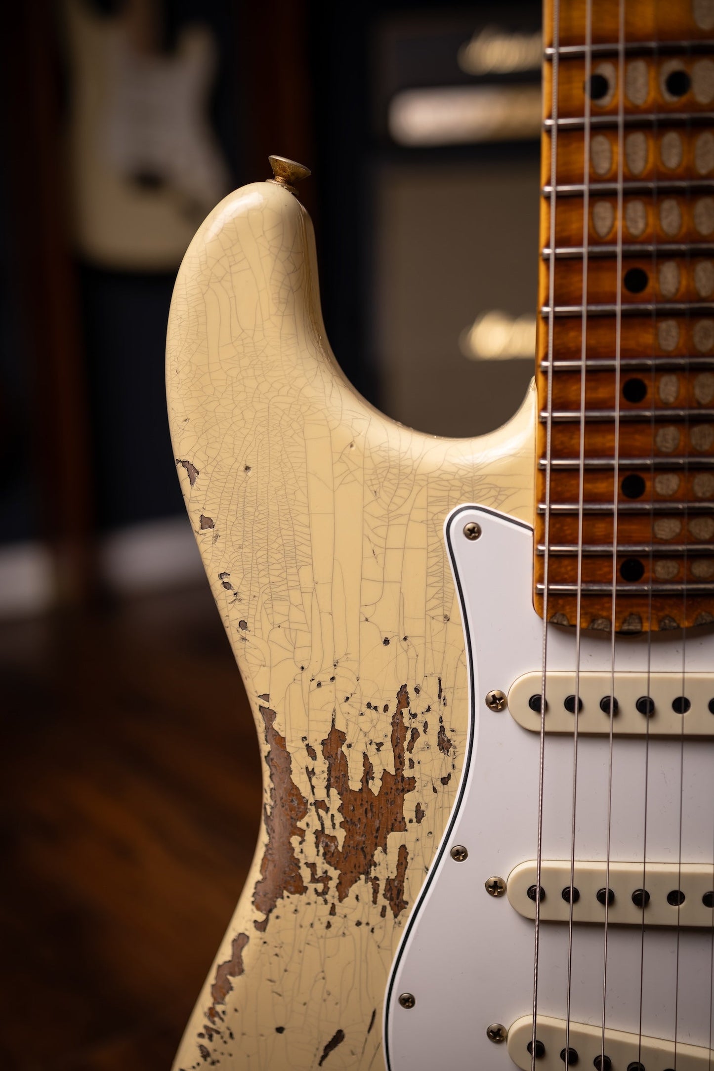 Fender Custom Shop 1969 Stratocaster Heavy Relic Electric Guitar - Aged Vintage White with Matching Headcap
