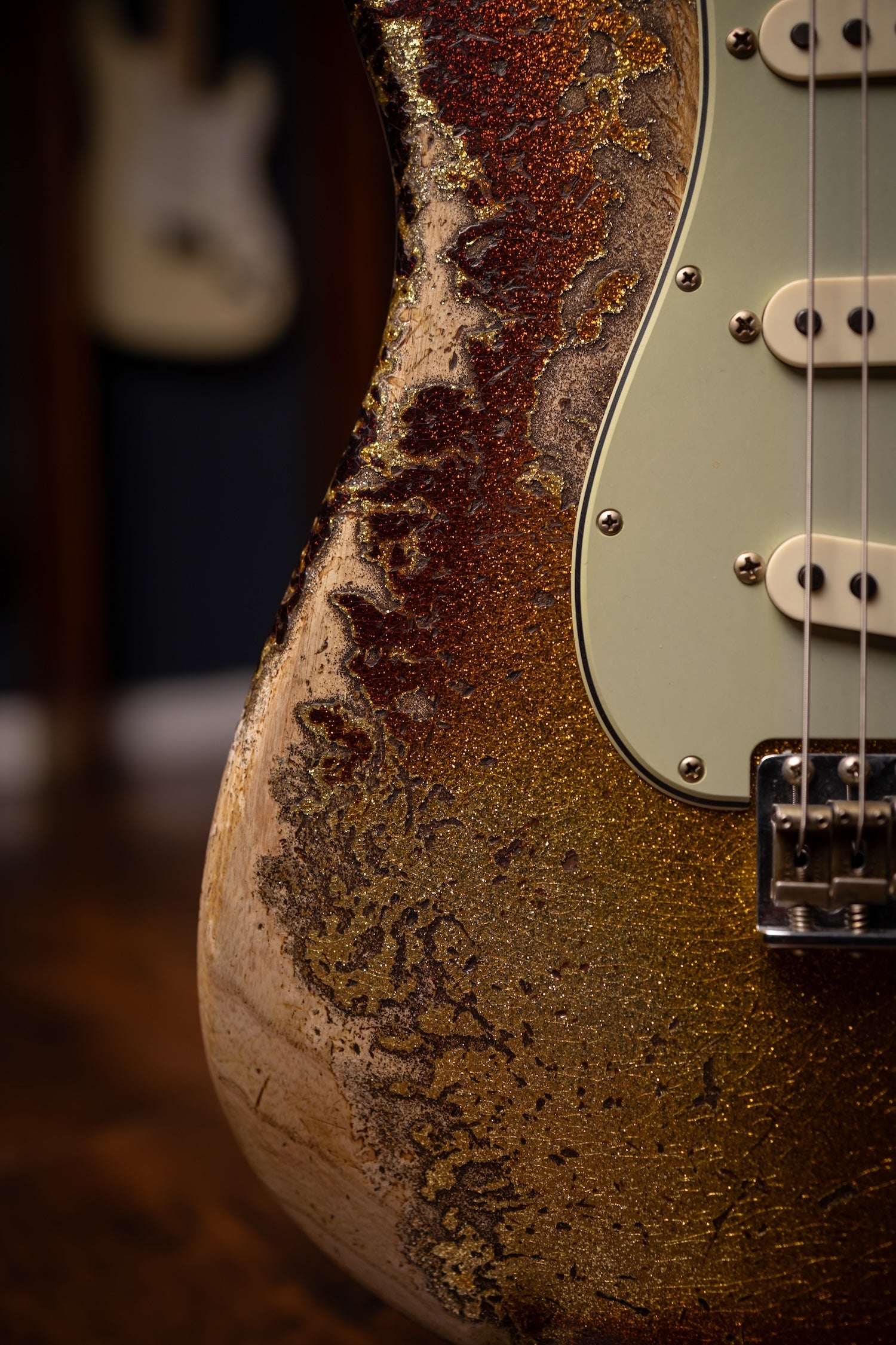 Fender Custom Shop 1963 Stratocaster Super Heavy Relic Super Faded Aged 3-Color Sunburst Sparkle