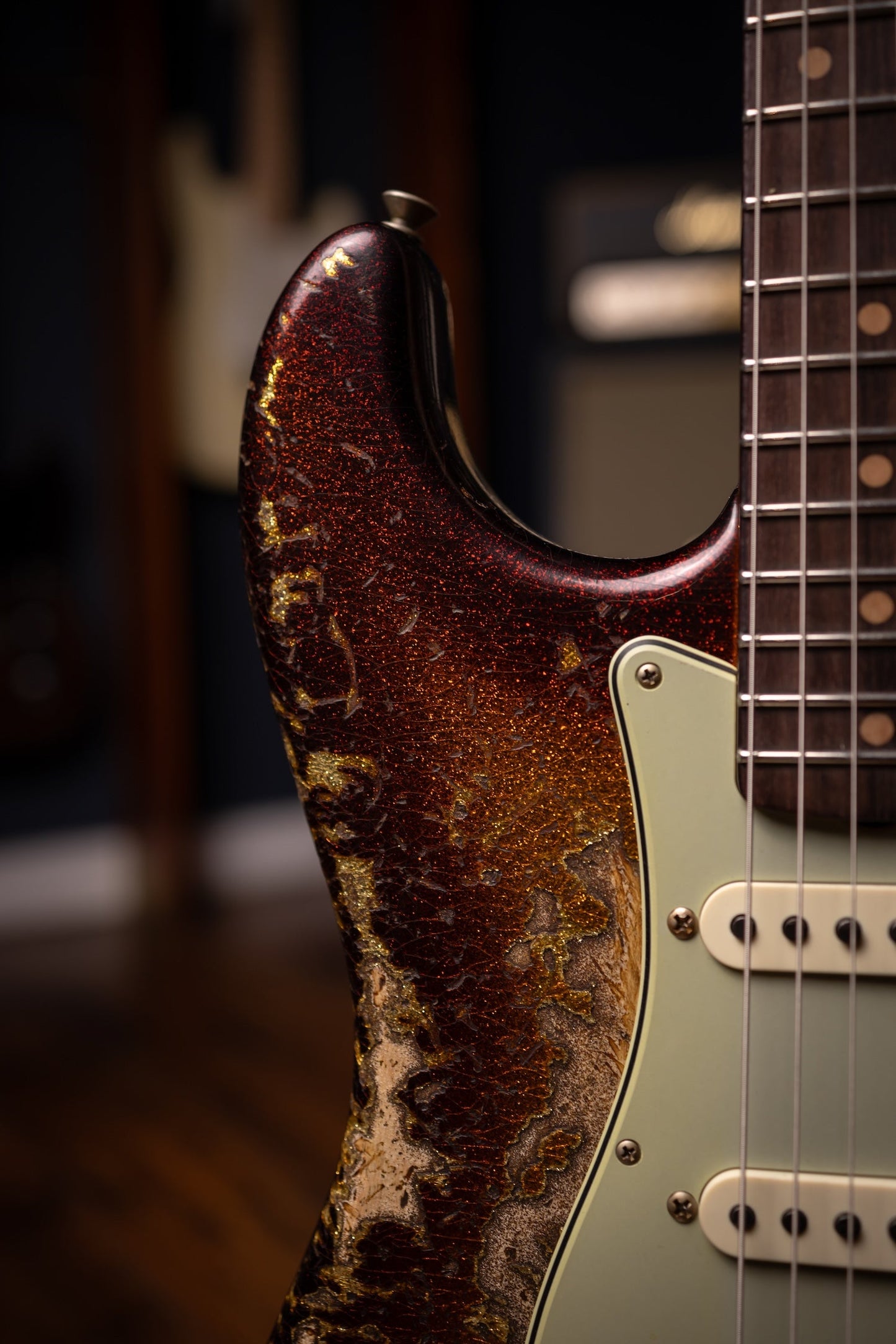 Fender Custom Shop 1963 Stratocaster Super Heavy Relic Super Faded Aged 3-Color Sunburst Sparkle
