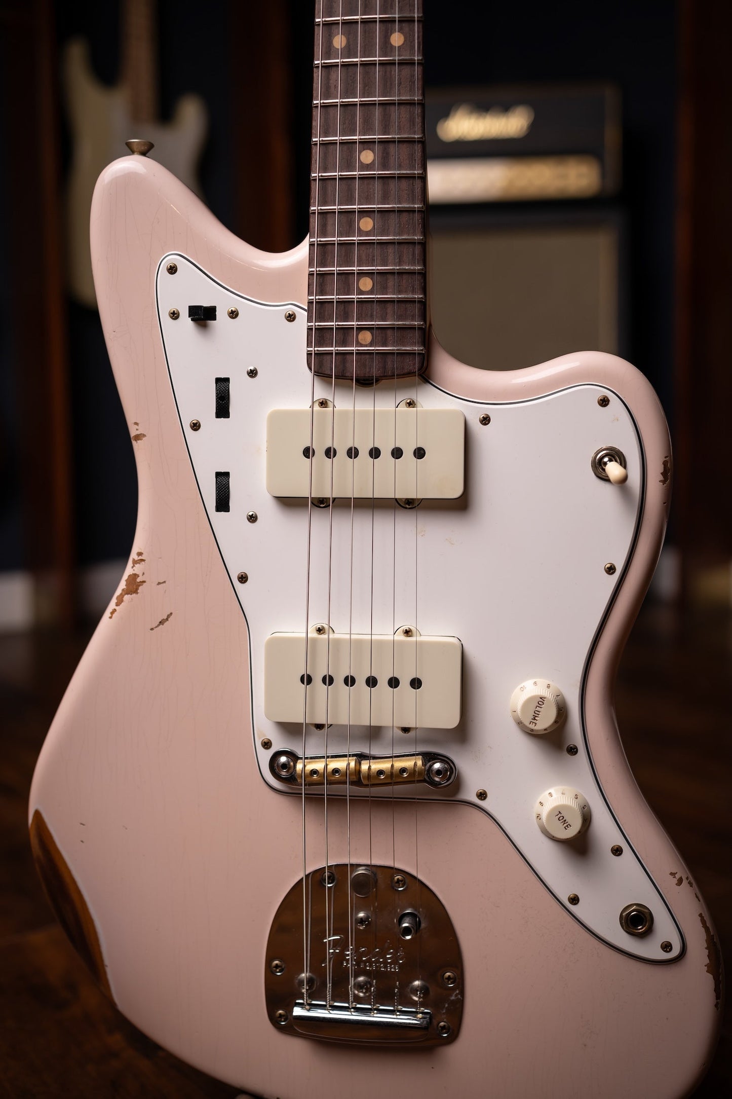 Fender Custom Shop 1963 Jazzmaster Relic Electric Guitar - Aged Shell Pink