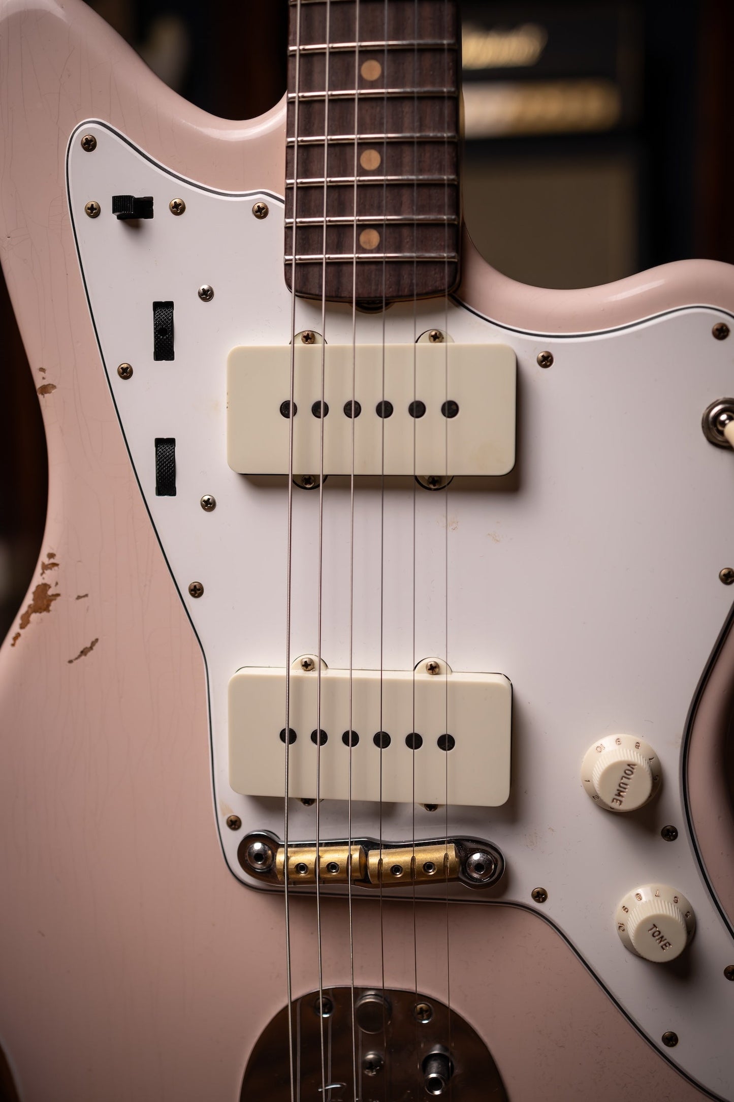 Fender Custom Shop 1963 Jazzmaster Relic Electric Guitar - Aged Shell Pink