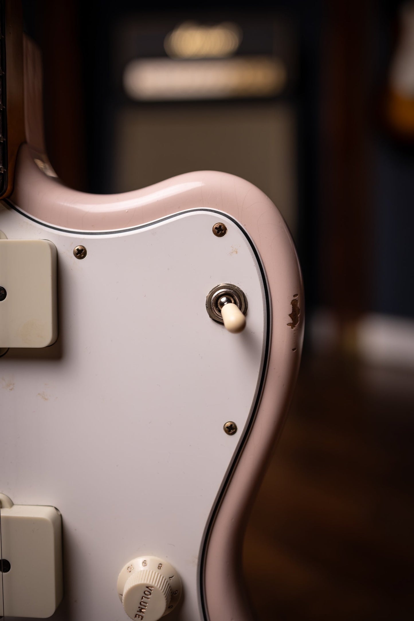 Fender Custom Shop 1963 Jazzmaster Relic Electric Guitar - Aged Shell Pink