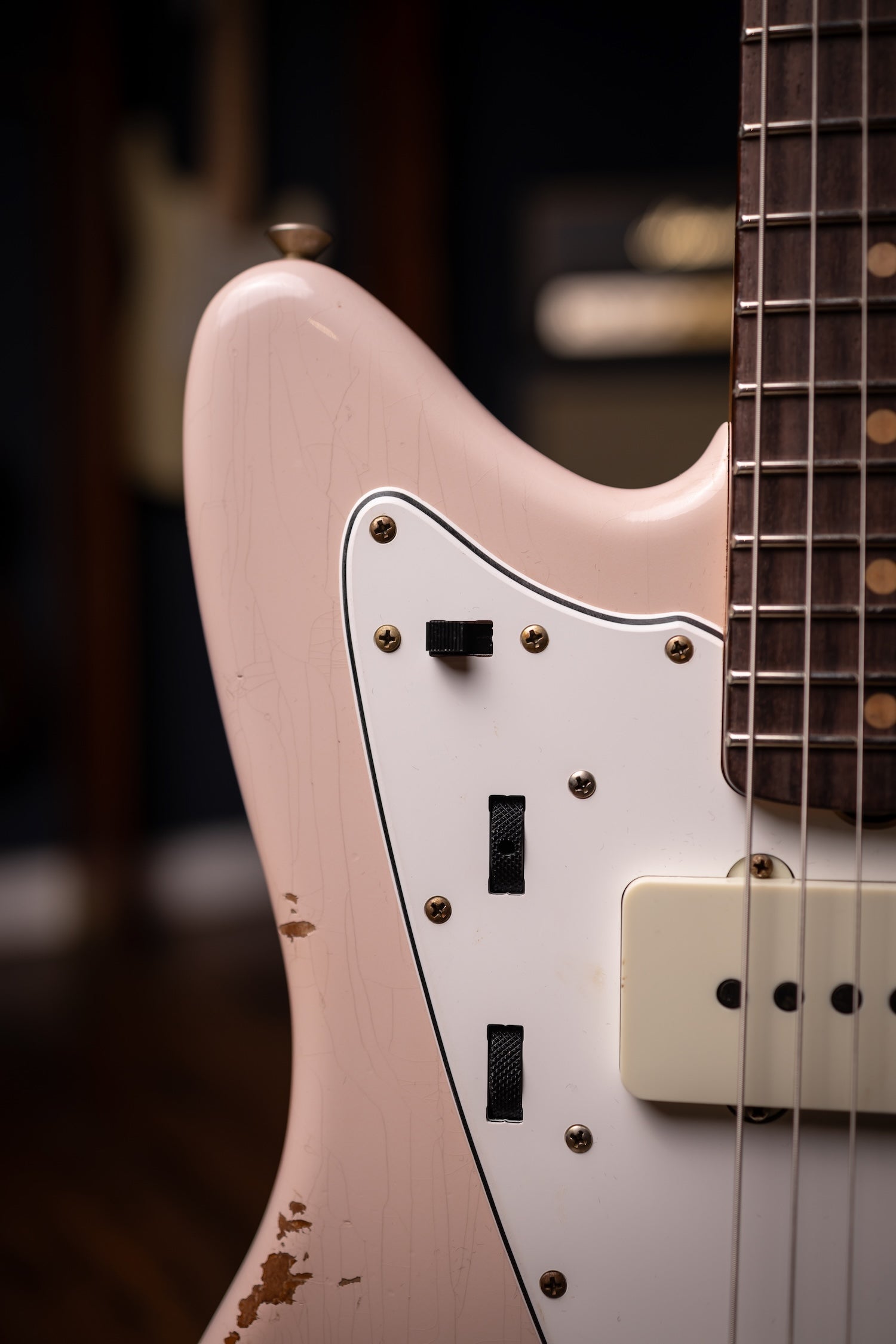 Fender Custom Shop 1963 Jazzmaster Relic Electric Guitar - Aged Shell Pink
