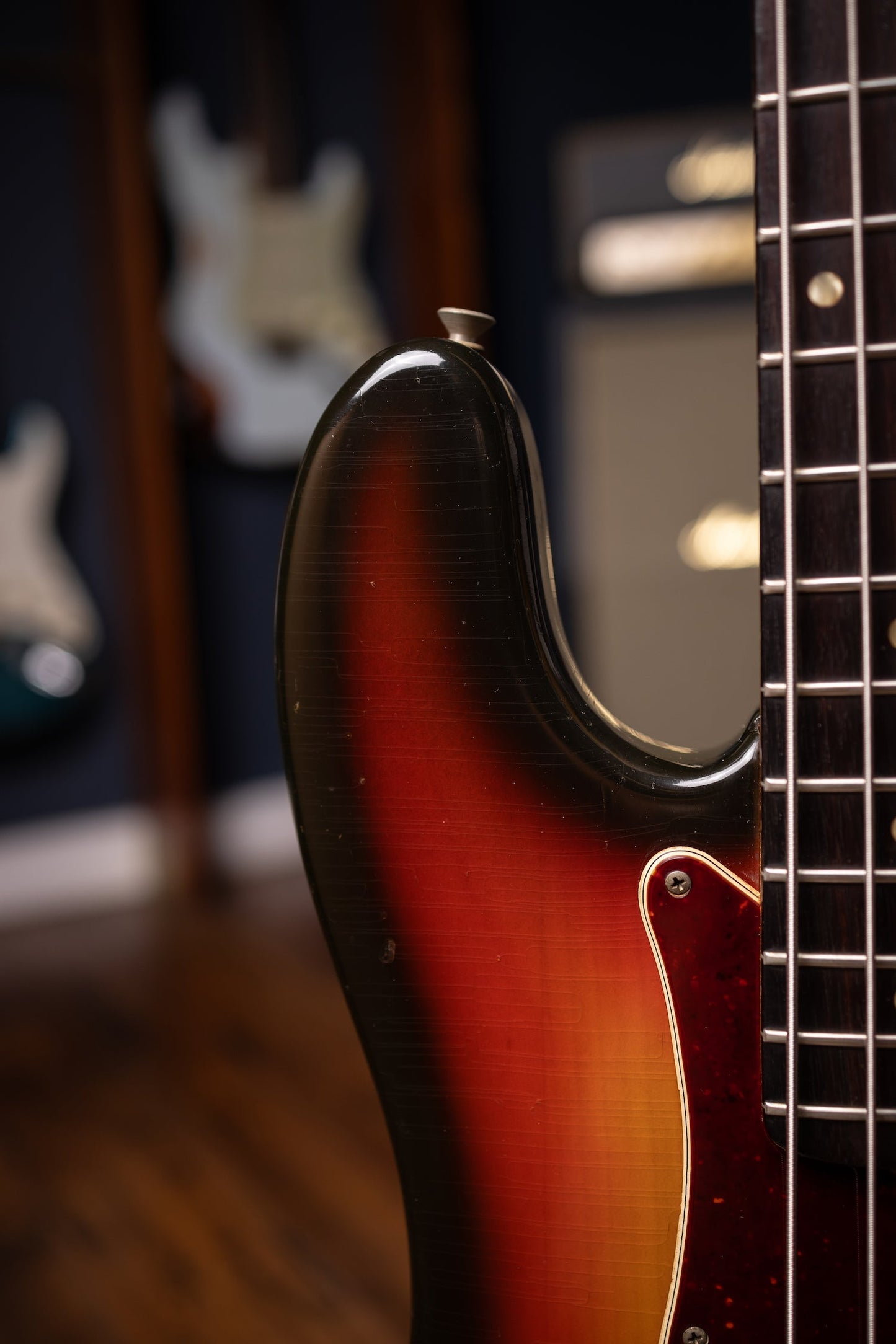 1969 Fender Precision Bass - Sunburst