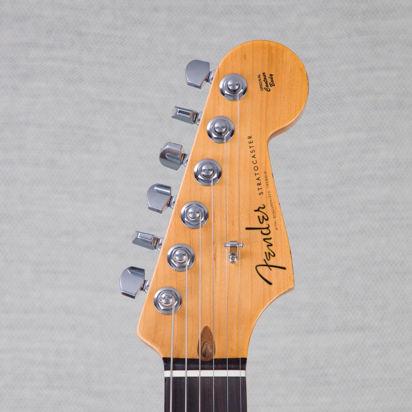 Fender Custom Shop Custom Deluxe Stratocaster Electric Guitar - 3-Color Sunburst