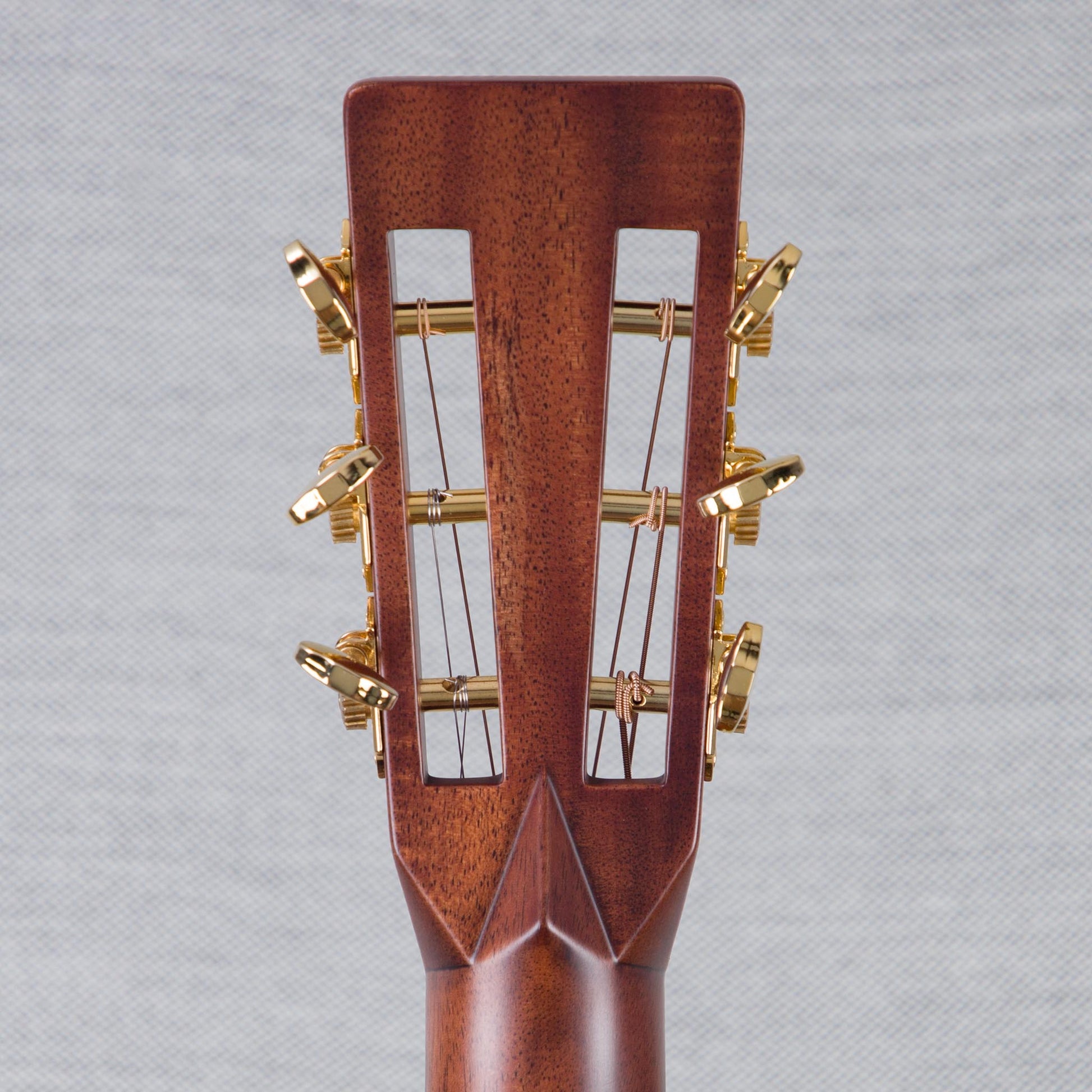 Martin Custom Shop 00-28 Style Wild Grain East Indian Rosewood/Sitka Spruce Fishman Matrix VT Acoustic Electric Guitar - Ambertone 1933 - #M2880835