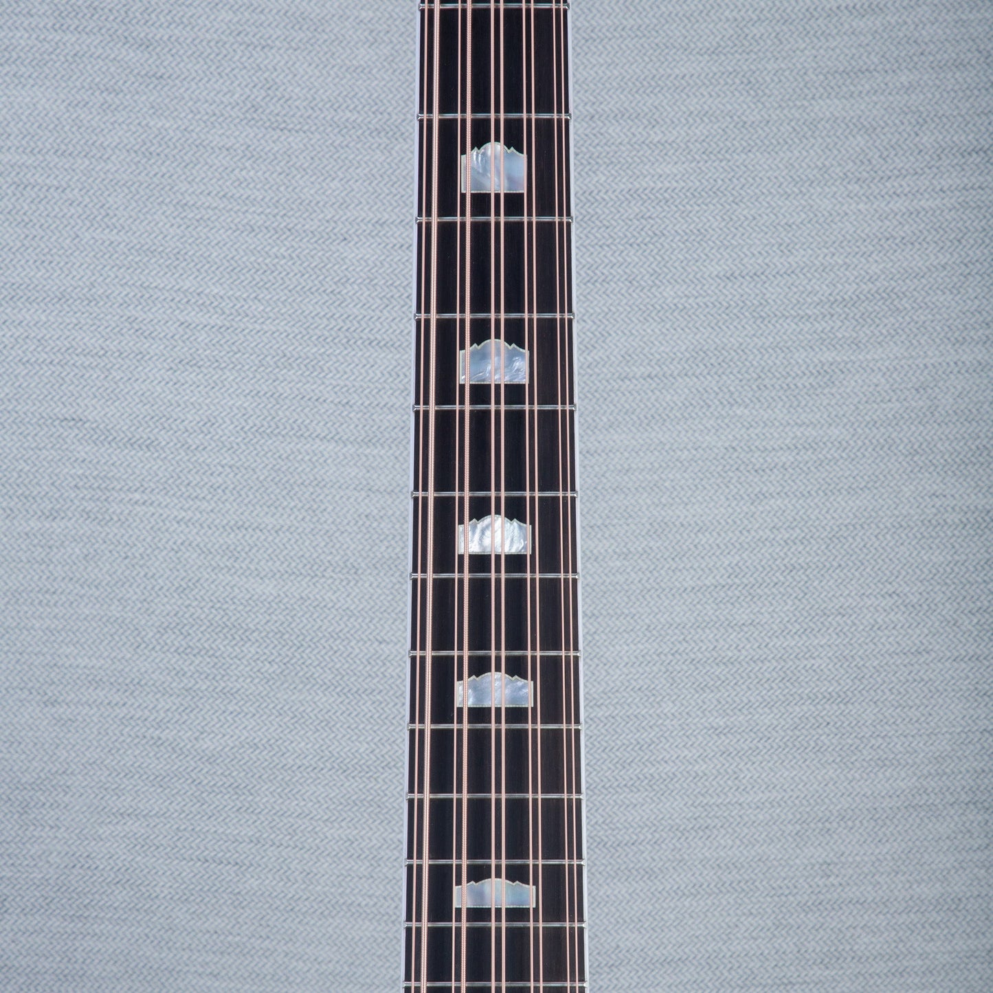Taylor 657ce Bajo Quinto - Black