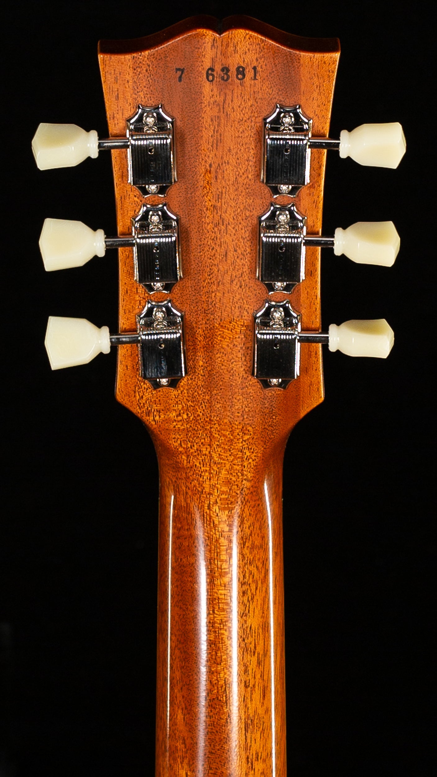Gibson Custom Shop Willcutt Cavern Collection 1957 Les Paul Standard VOS Goldtop Chambered (381)
