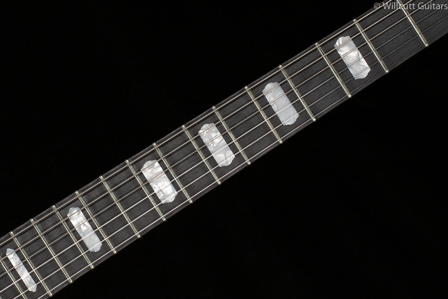 Knaggs Influence series Honga, Creme