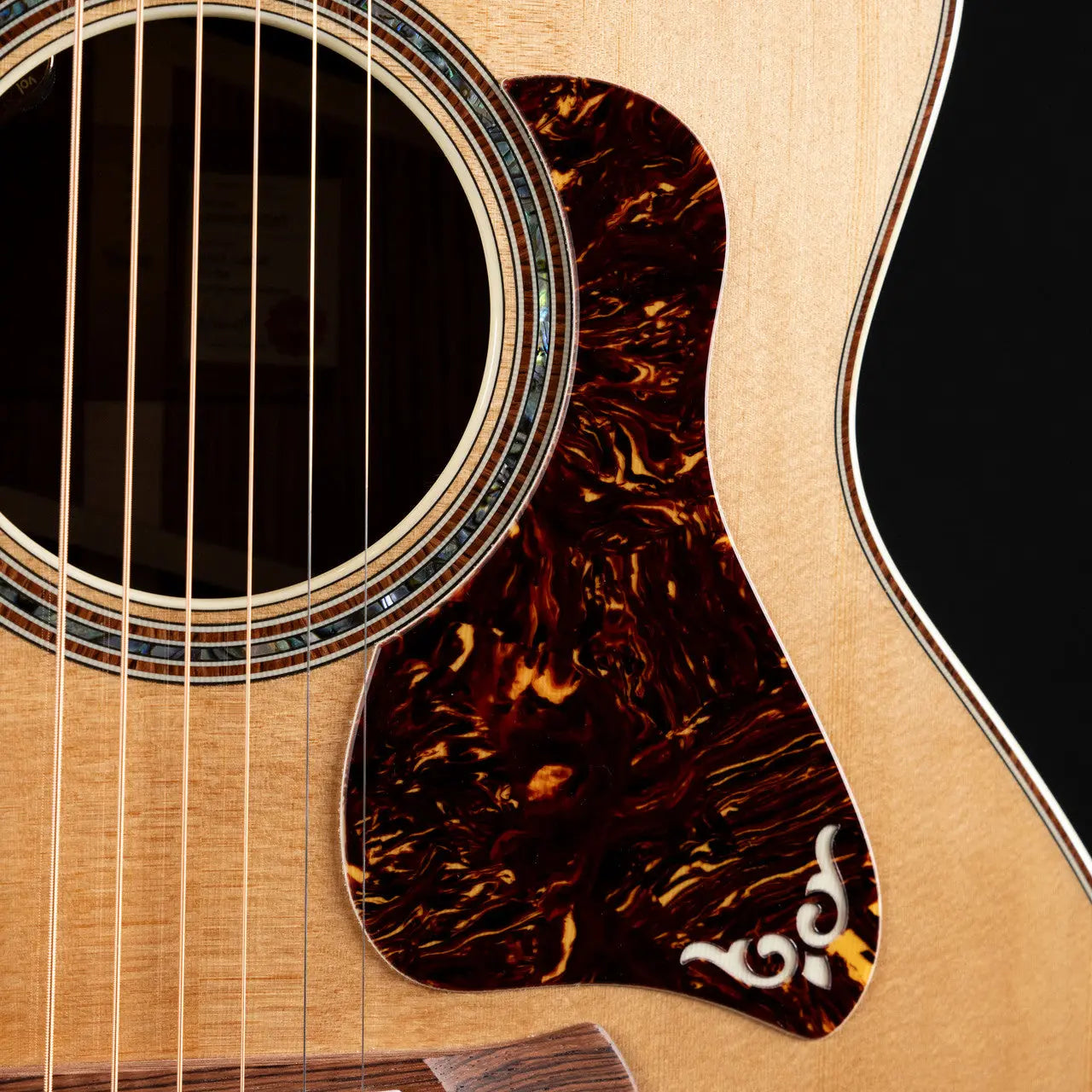 Taylor Gold Label 814e Acoustic/Electric Guitar - Natural