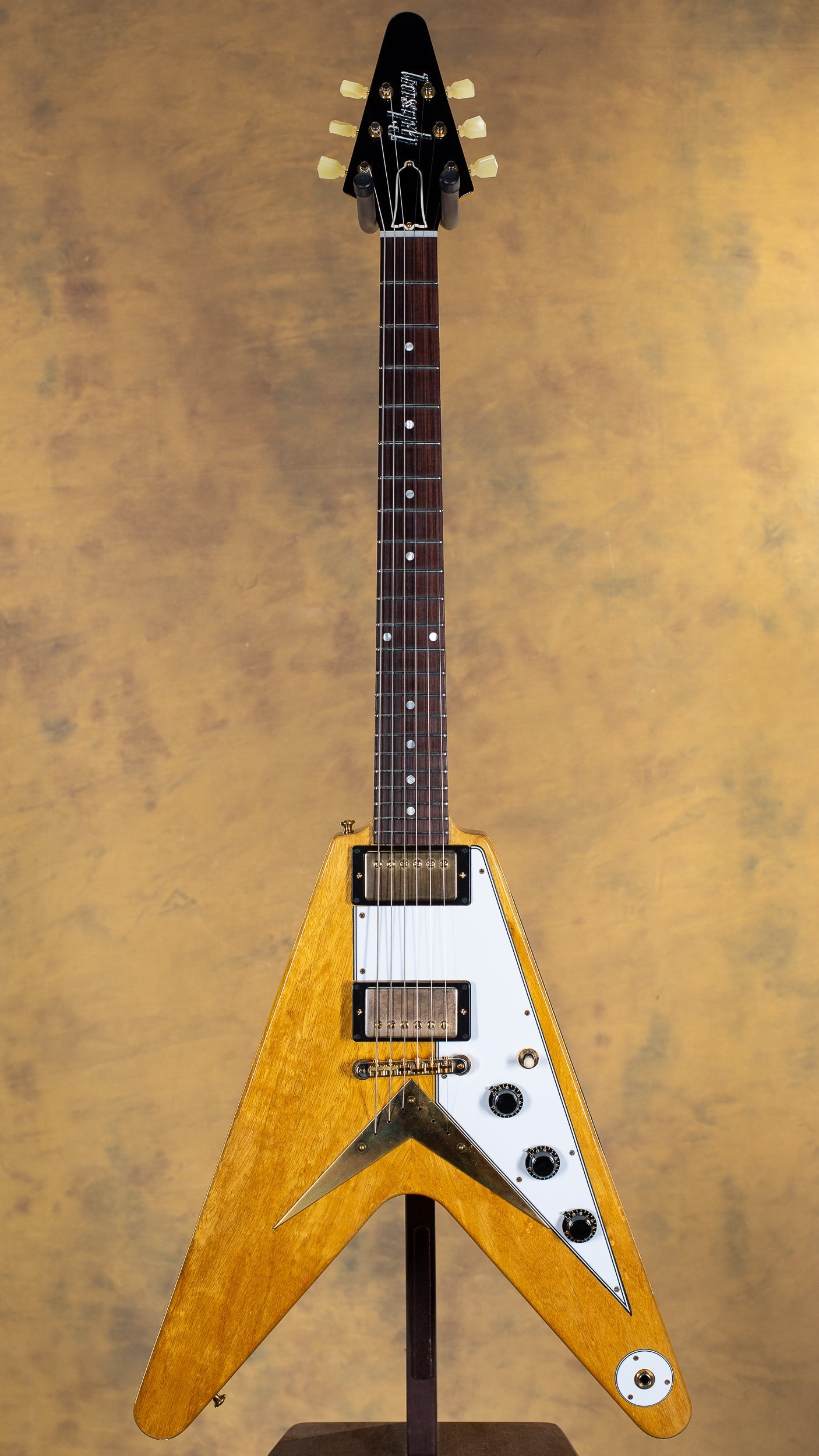 2022 Gibson Custom Shop 1958 Korina Flying V White Pickguard Natural