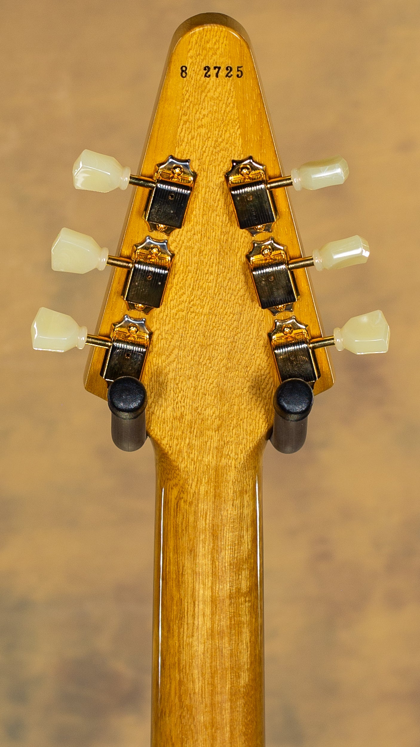 2022 Gibson Custom Shop 1958 Korina Flying V White Pickguard Natural