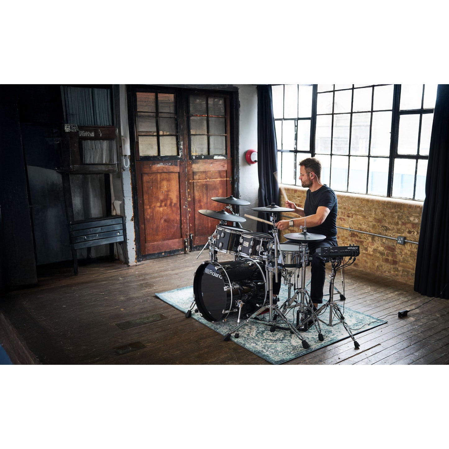 Roland VAD516 V-Drums Acoustic Design Drum Kit