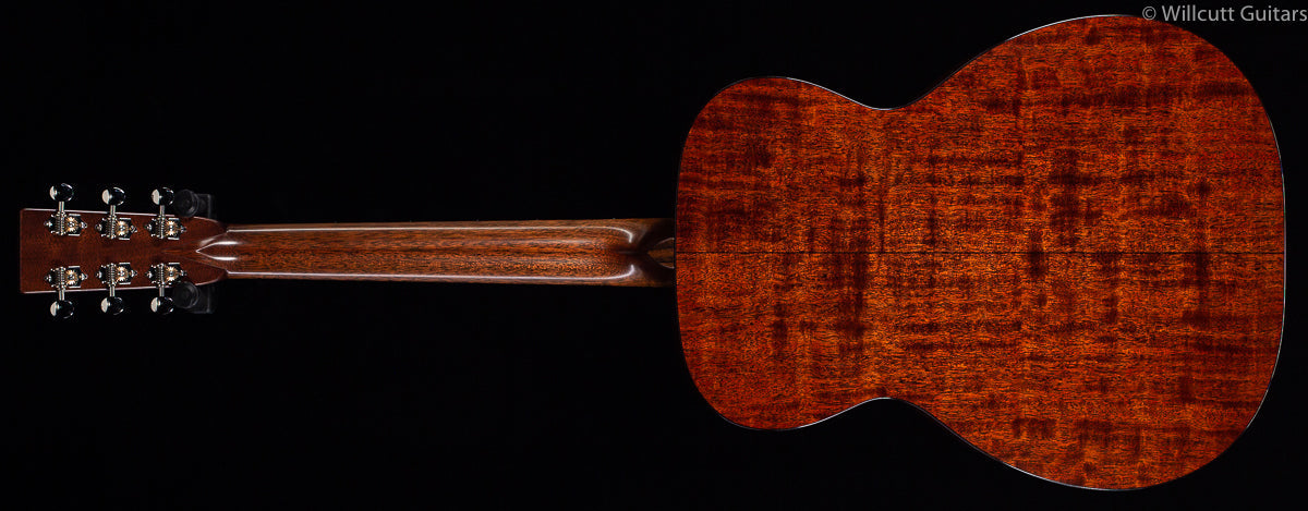 Bourgeois 00 Country Boy Adirondack Spruce Figured Mahogany (752)