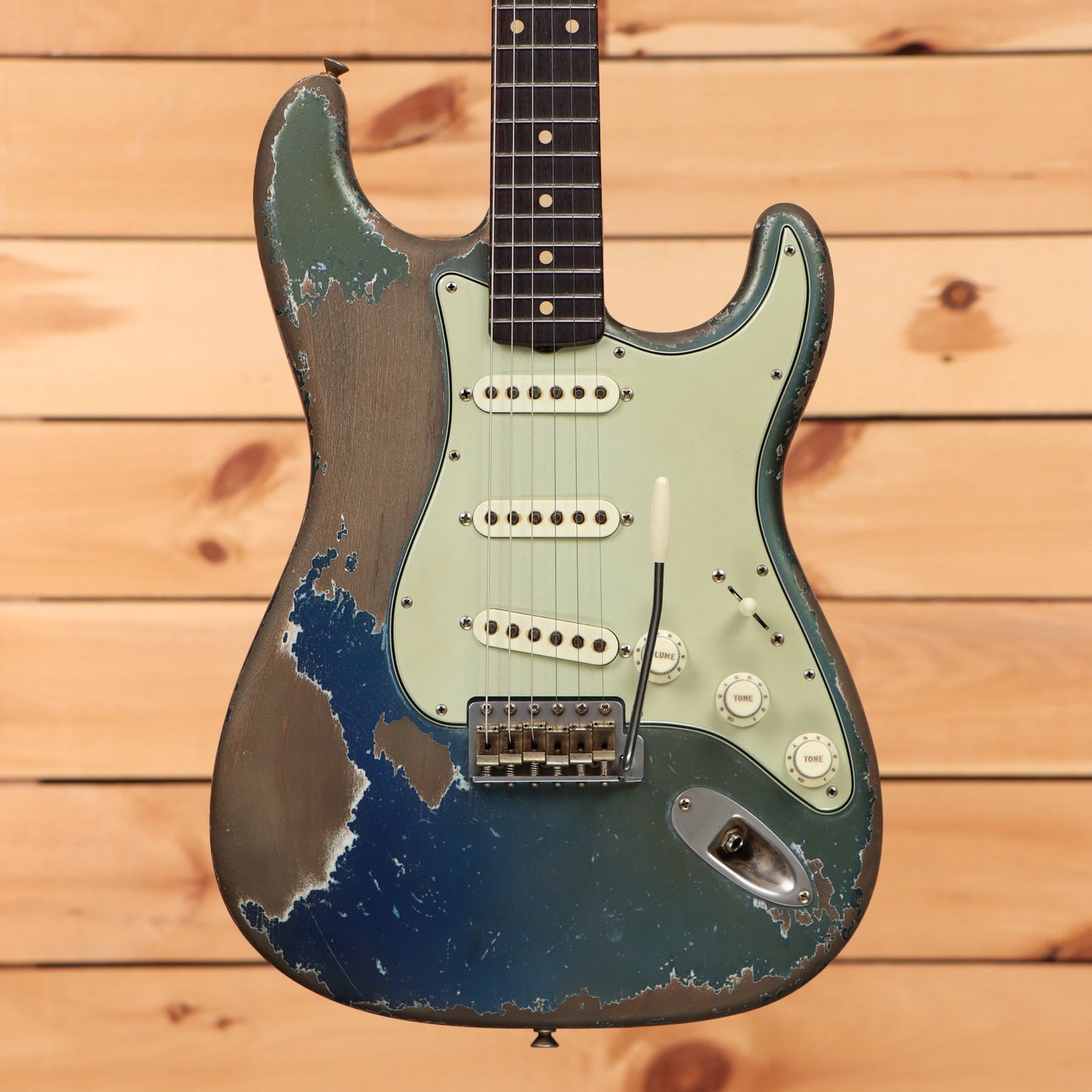 Fender Custom Shop Masterbuilt Dale Wilson 1961 Stratocaster Heavy Relic - Dark Lake Placid Blue To Lake Placid Blue