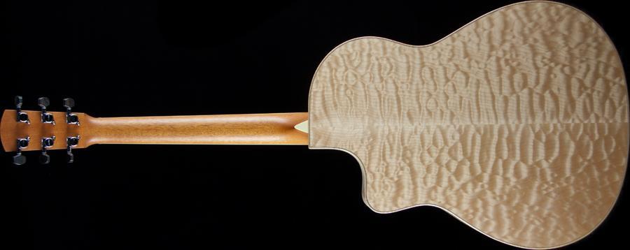 Larrivee LV-09 Quilted Maple Sophia Inlay (702)