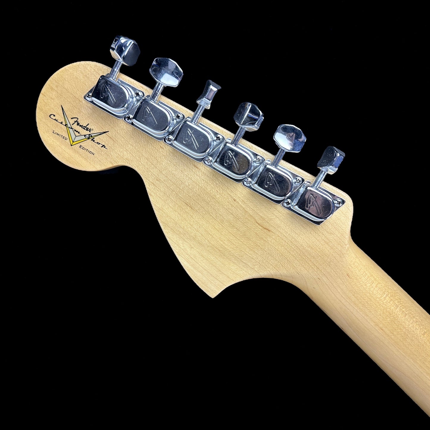 Fender Custom Shop Limited Edition 1968 Stratocaster Relic Aged Black w/case