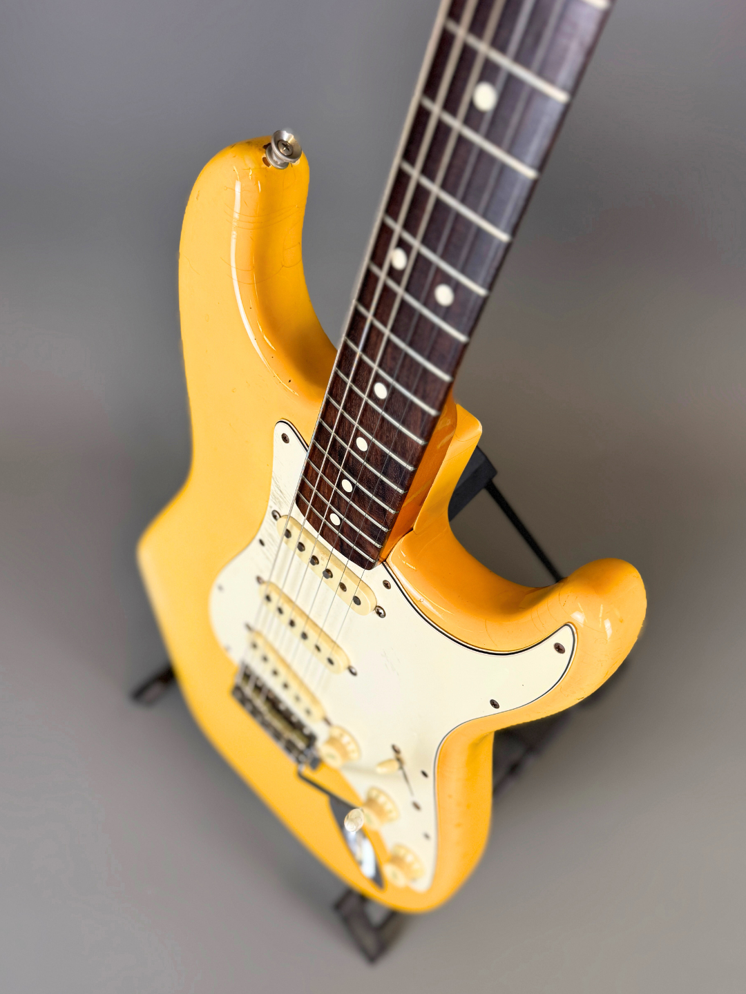 SOLD - Vintage Fender AVRI '62 Reissue Stratocaster Owned by Jim Moginie of Midnight Oil - USA 1983
