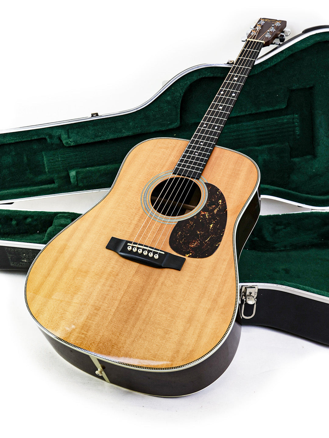 SOLD - Martin HD-28 - USA 2006