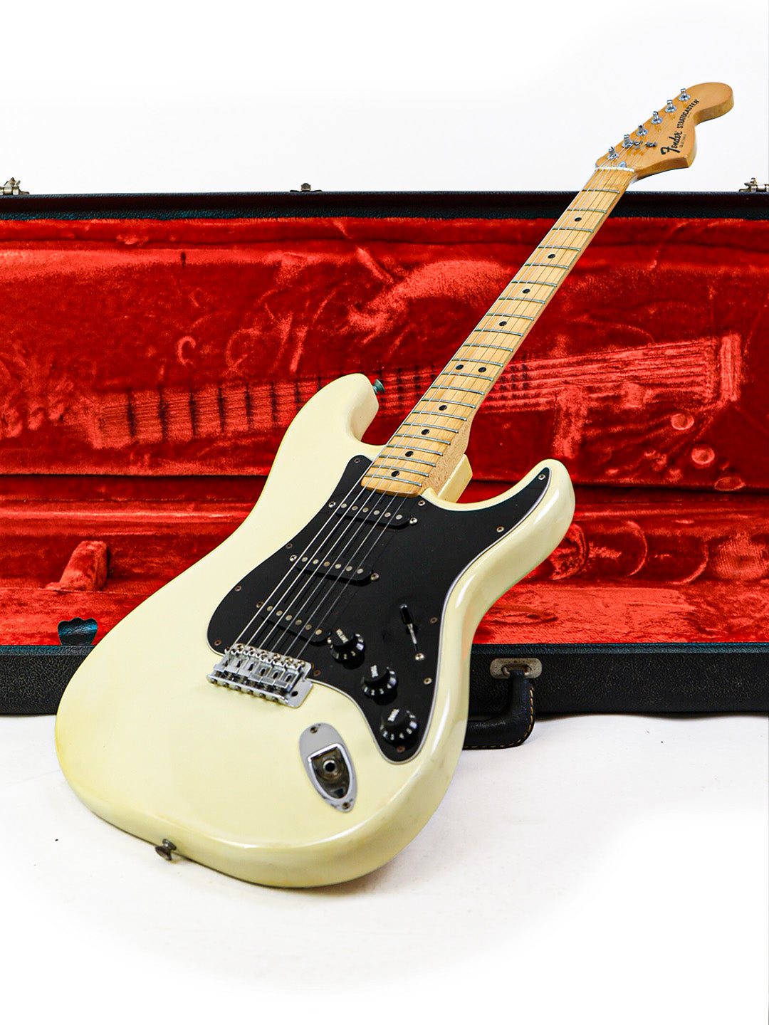 SOLD - Vintage Fender Stratocaster – USA 1977