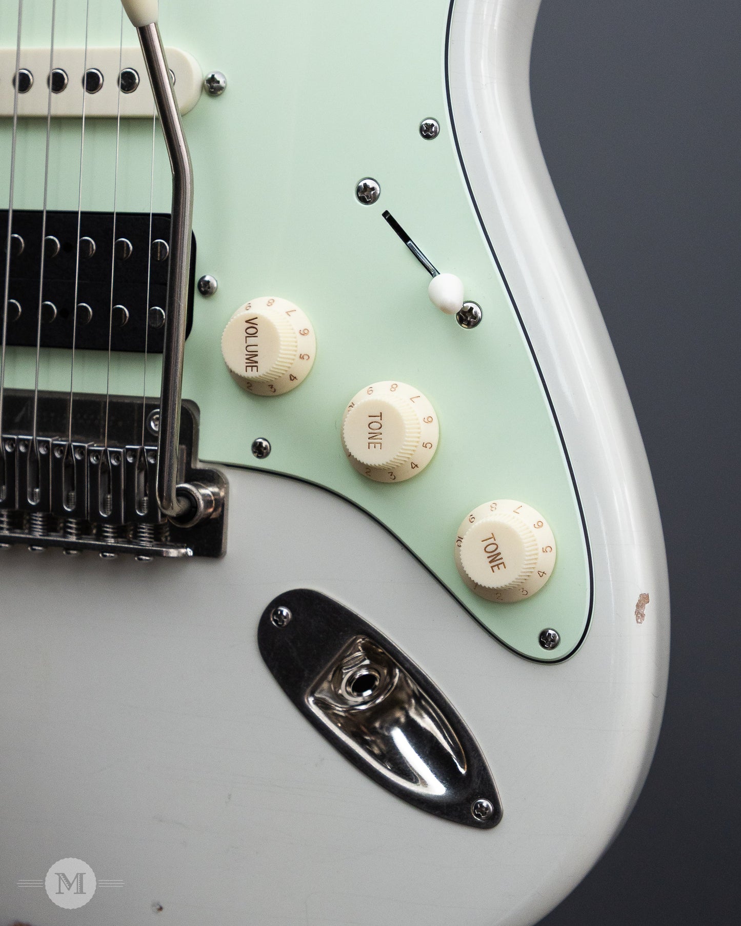 Tom Anderson Electric Guitars - Icon Classic - Olympic White - In-Distress Level 2