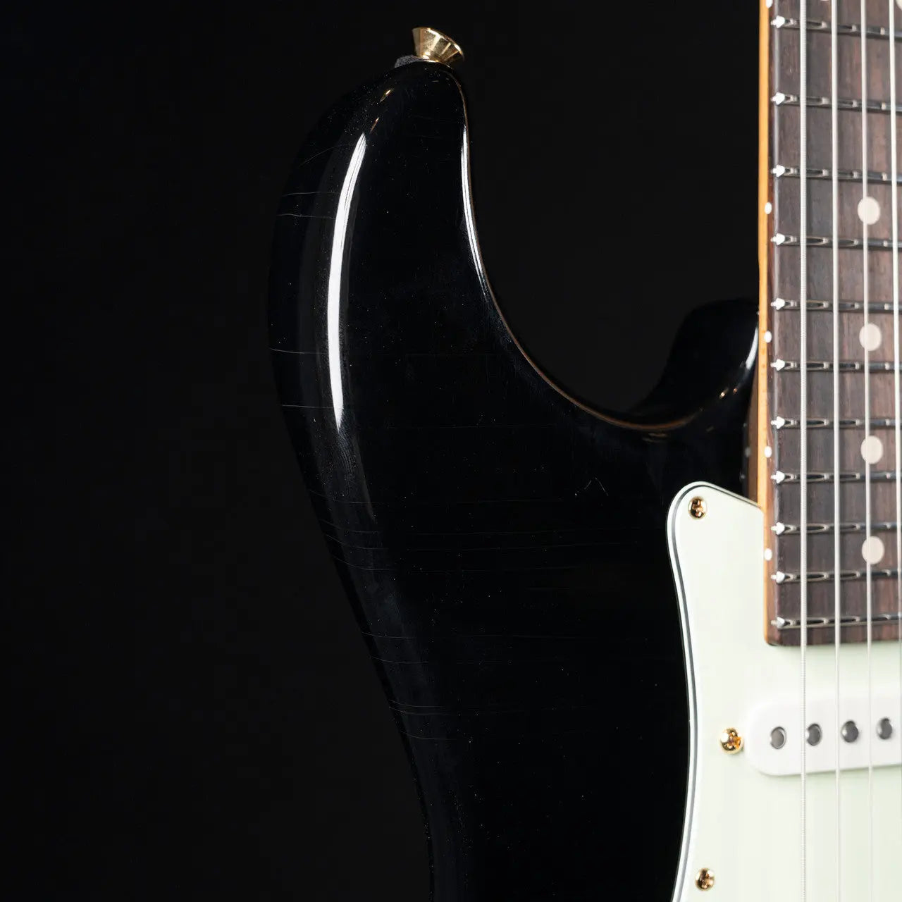 Tom Anderson Icon Classic In-Distress Level 1 - Black w/ Gold Hardware
