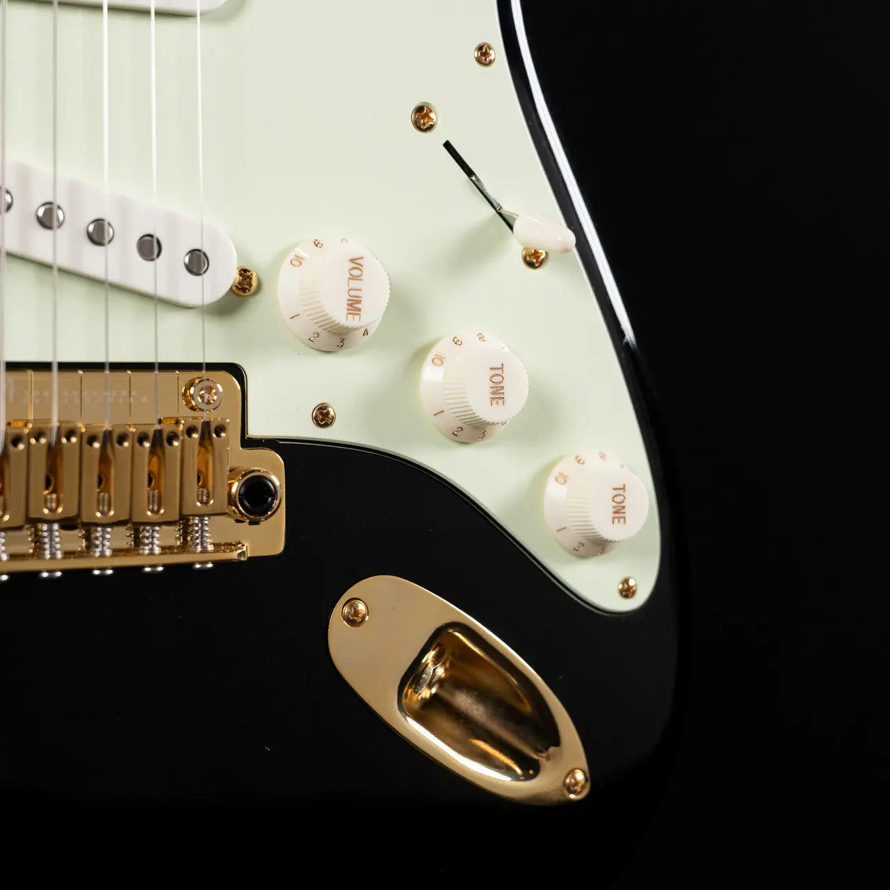 Tom Anderson Icon Classic In-Distress Level 1 - Black w/ Gold Hardware