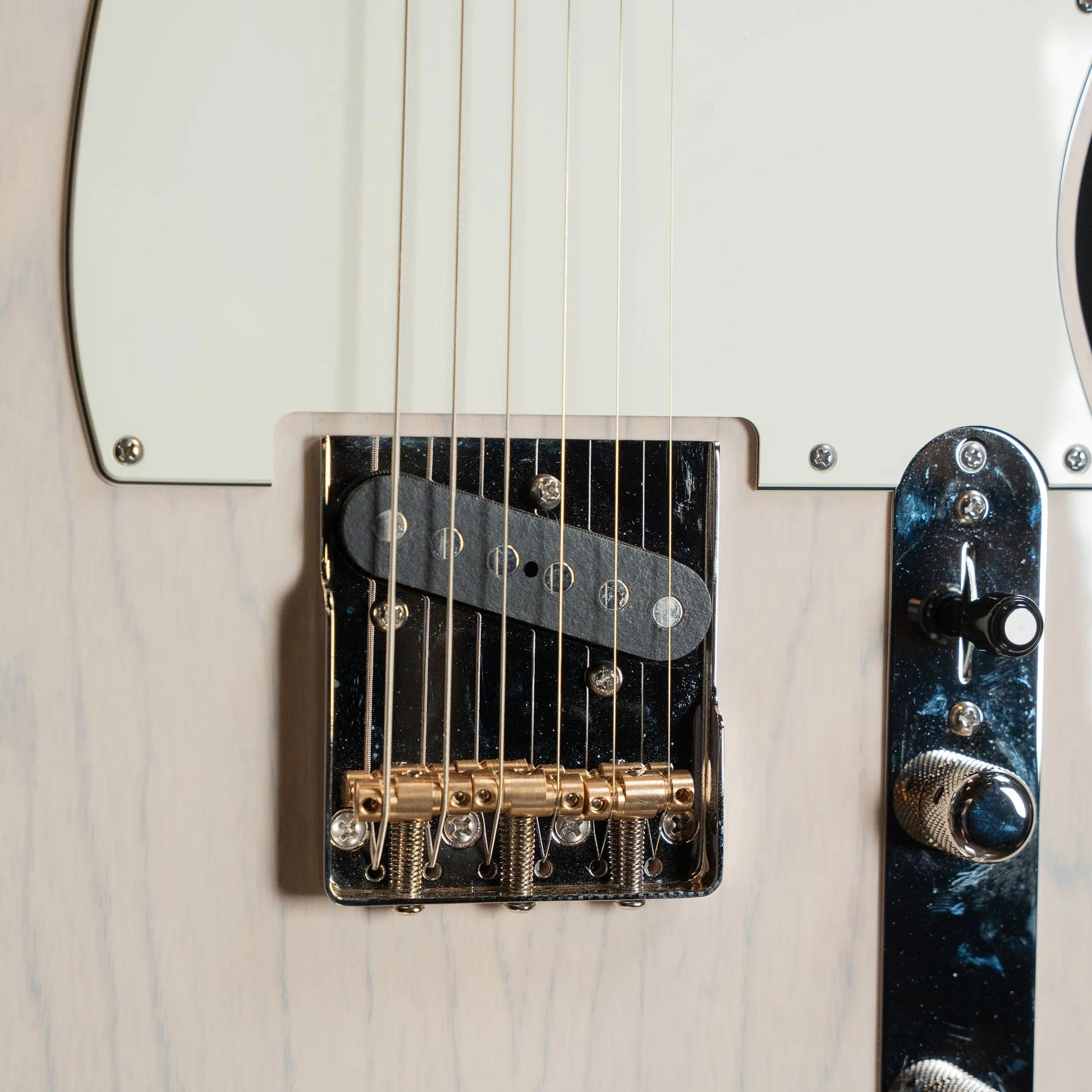 Tom Anderson T Icon - Translucent White (Preowned)