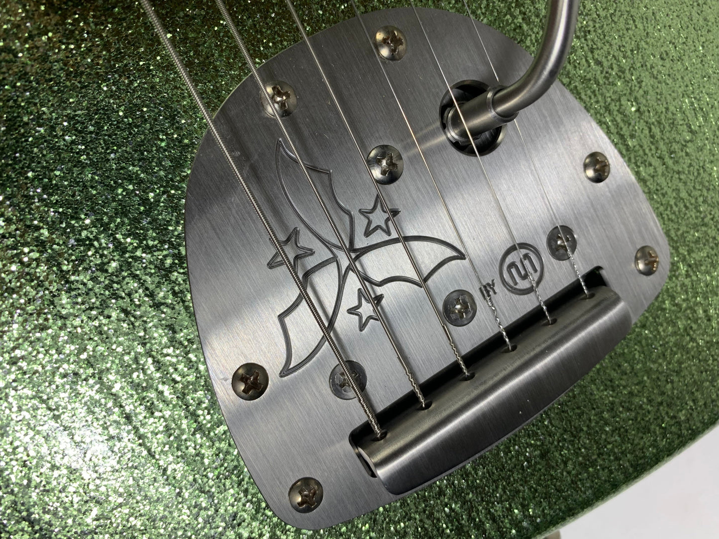 2026 NOVO Serus J Custom Coke Bottle Green Sparkle, Pine Body, Made in USA Relic