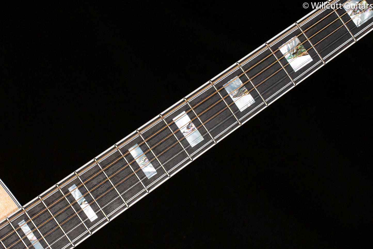 Guild D-55E Natural (800)
