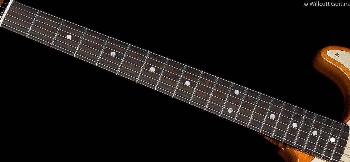 Fender Custom Shop Artisan Rose Myrtle Stratocaster