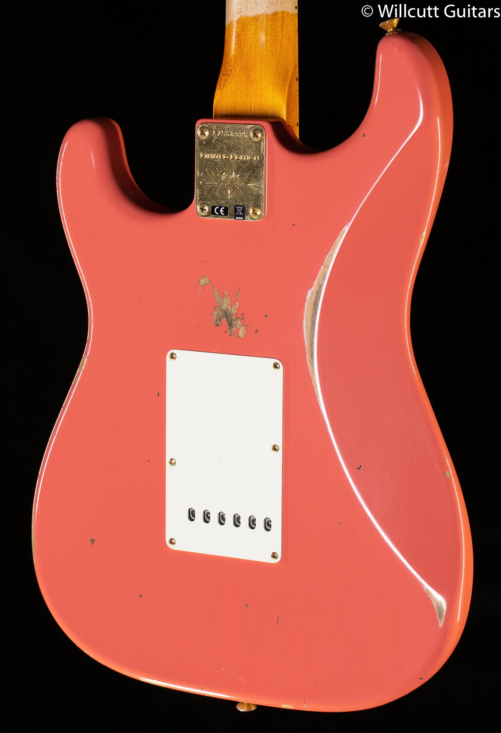 Fender Custom Shop Limited Edition 1962 Bone Tone Stratocaster Relic Faded Aged Tahitian Coral