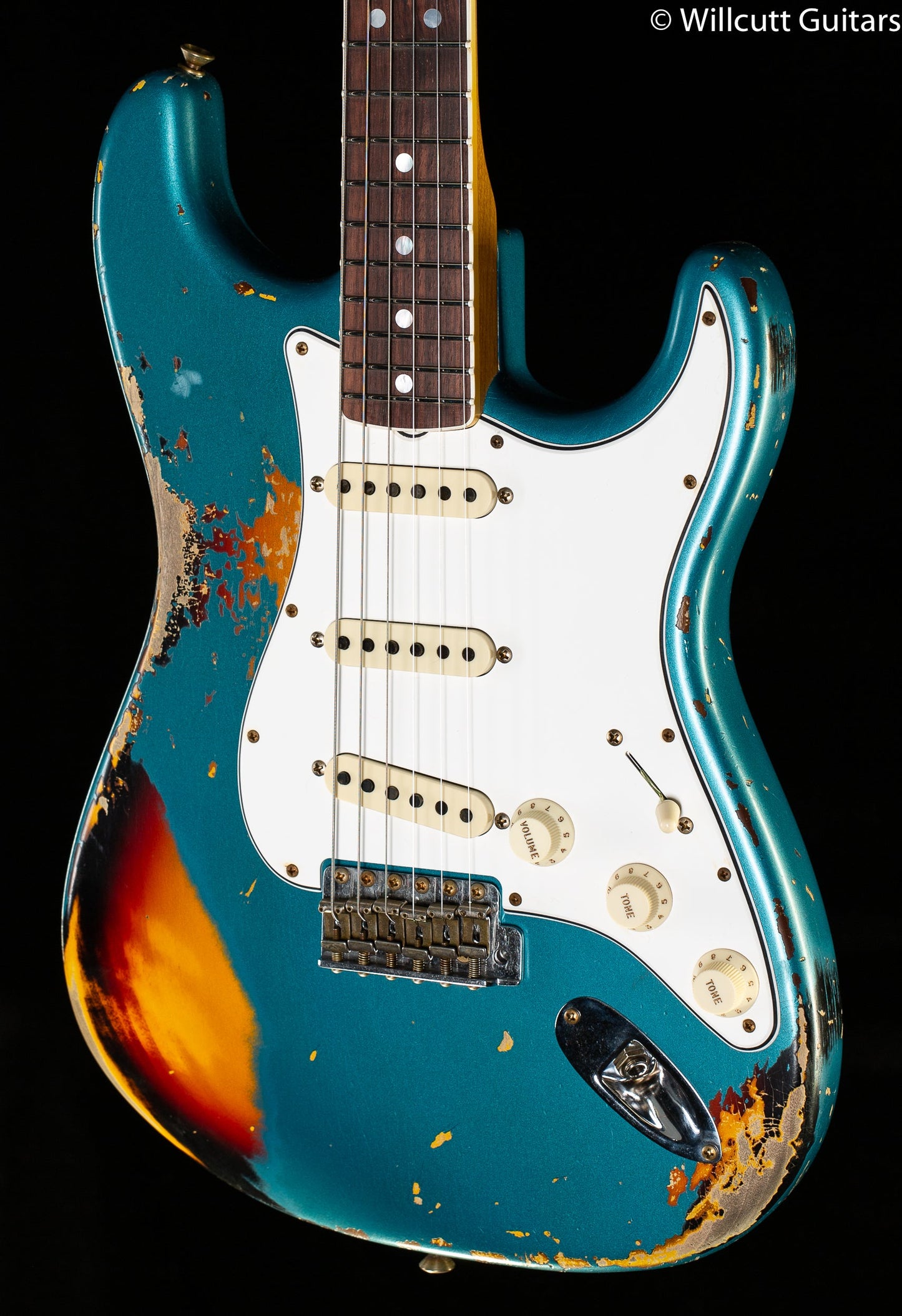 Fender Custom Shop LIMITED EDITION 1967 STRATOCASTER® HEAVY RELIC® AGED OCEAN TURQUOISE OVER 3-COLOR SUNBURST (057)